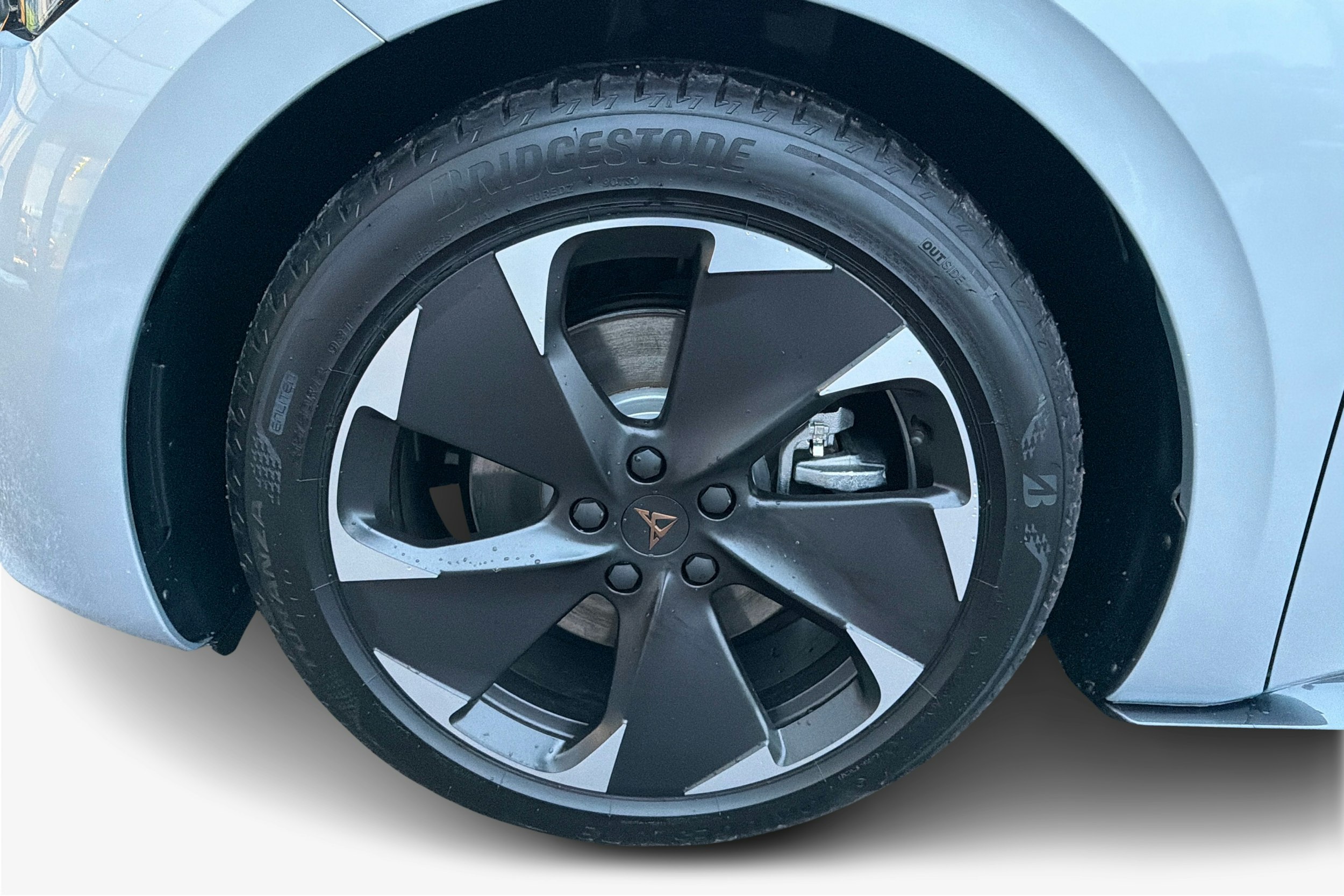 harmaa CUPRA Born 2026 kuva 9.