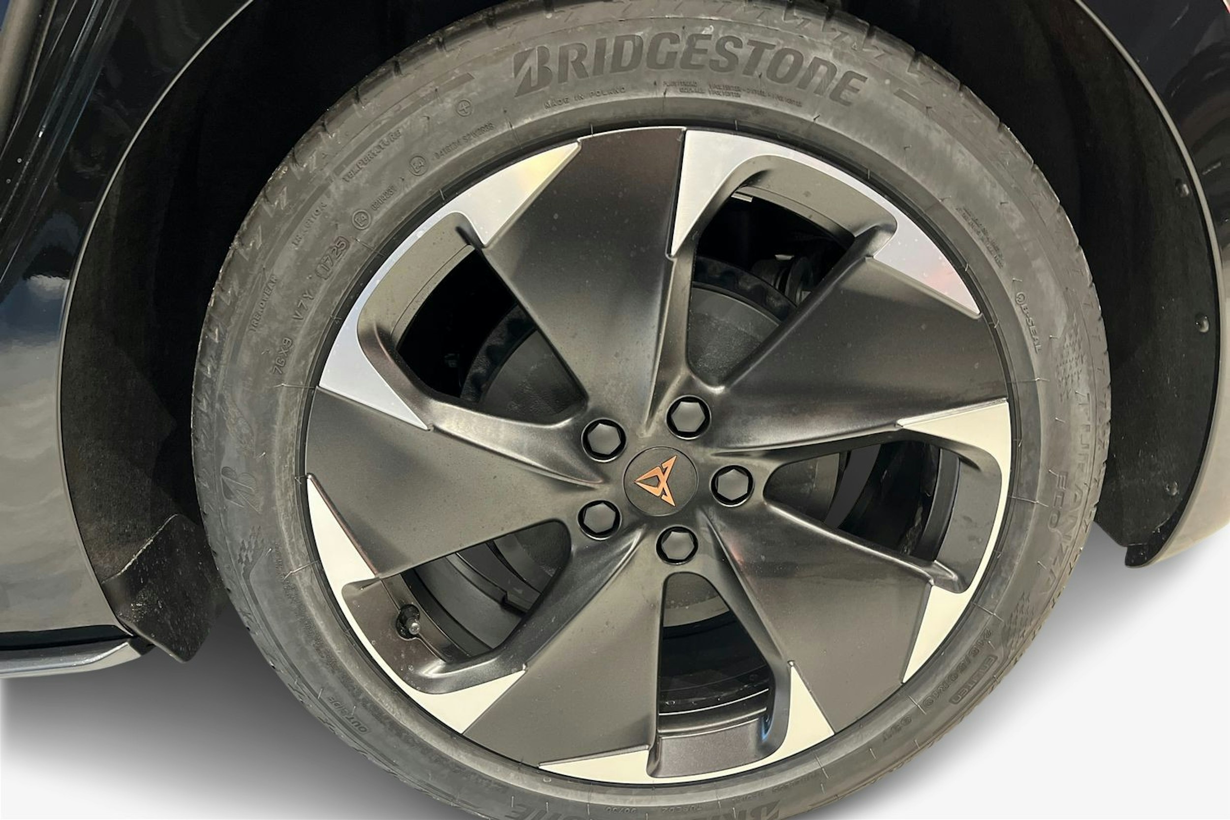 met. musta CUPRA Born 2026 kuva 9.