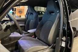 met. musta CUPRA Born 2026 kuva 10.