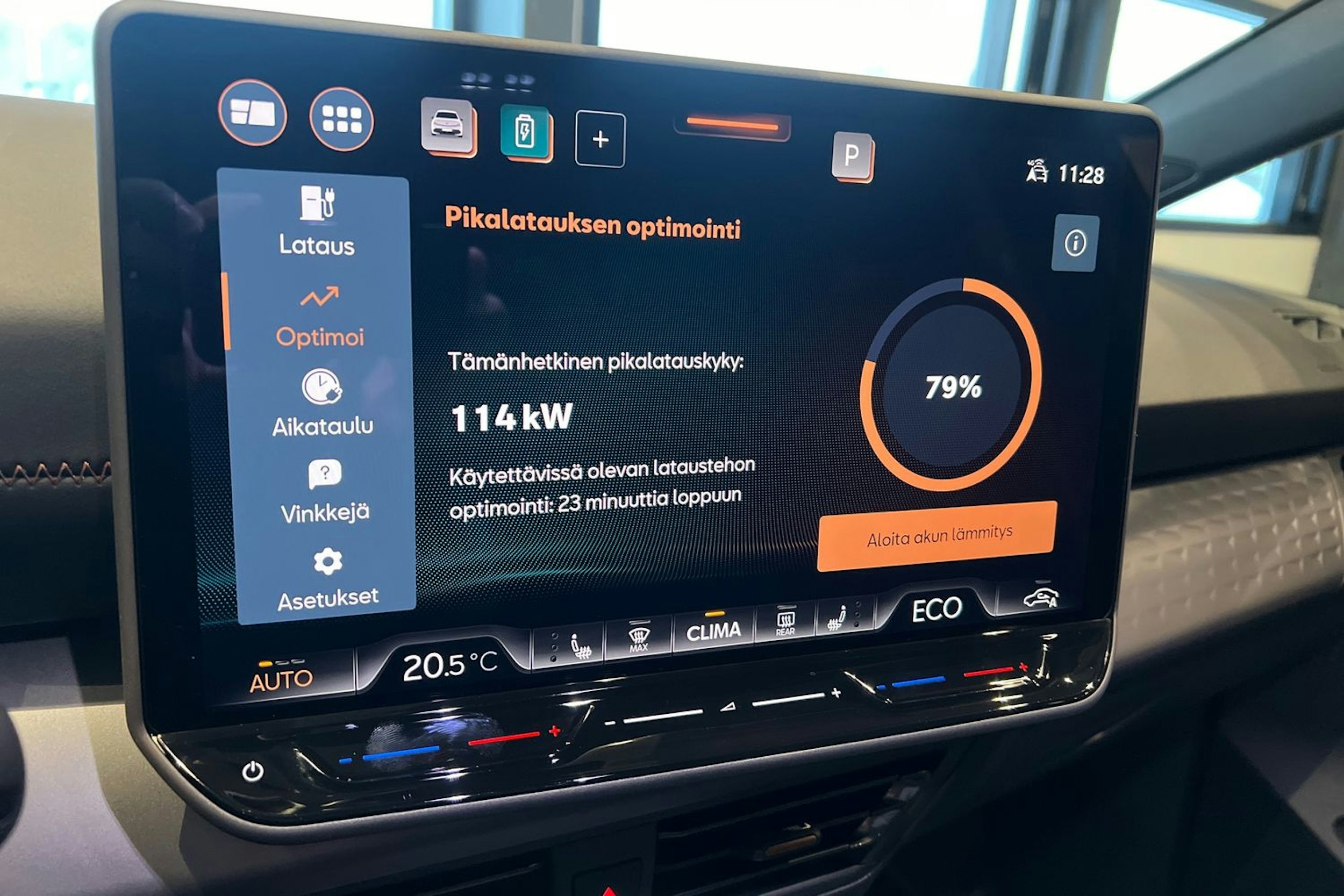 met. musta CUPRA Born 2026 kuva 13.