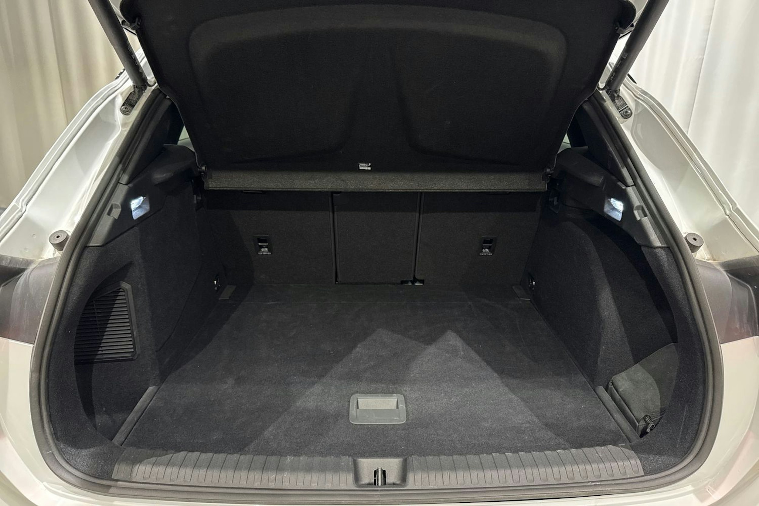 met. Valkoinen CUPRA Terramar 2025 kuva 14.