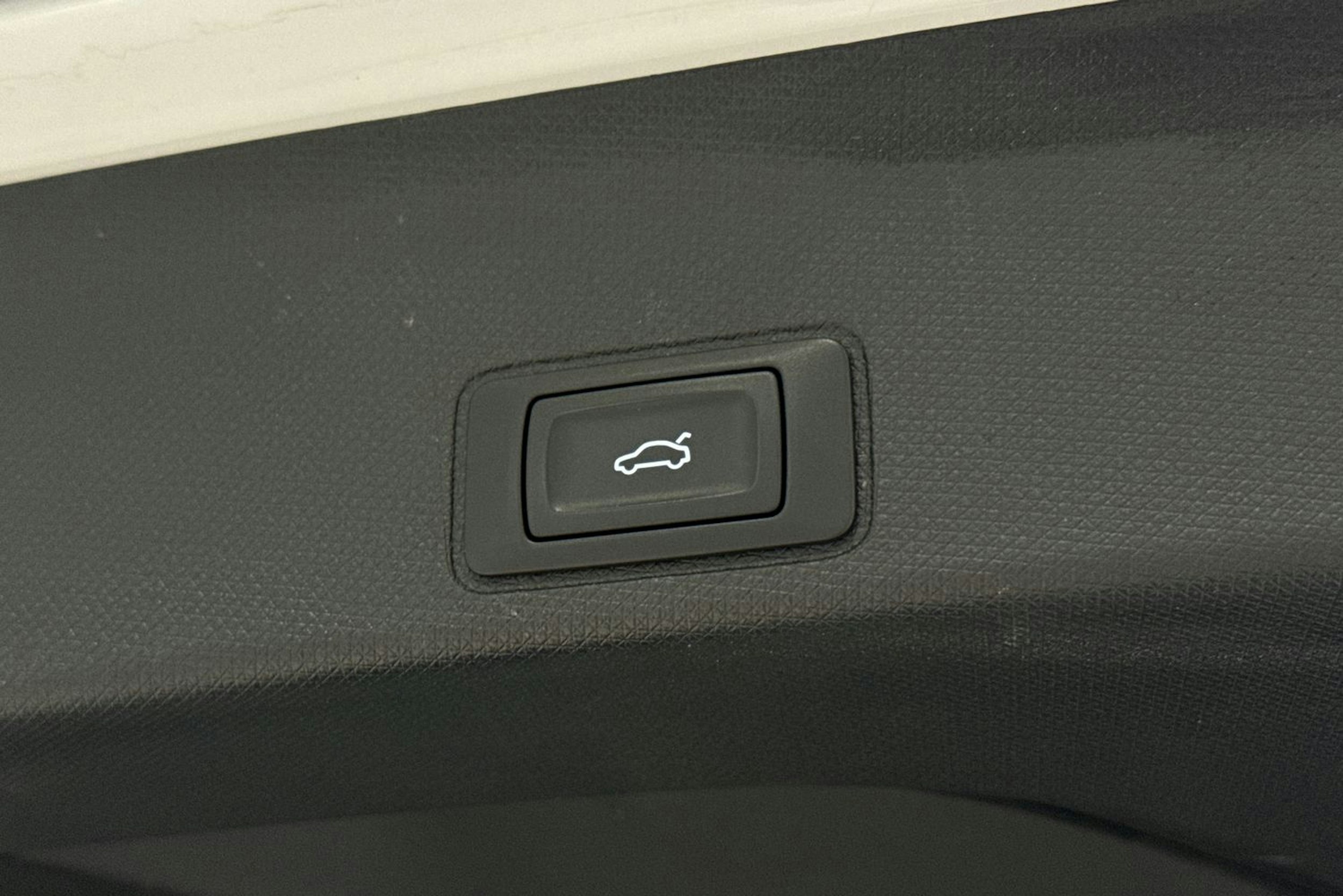 met. Valkoinen CUPRA Terramar 2025 kuva 15.