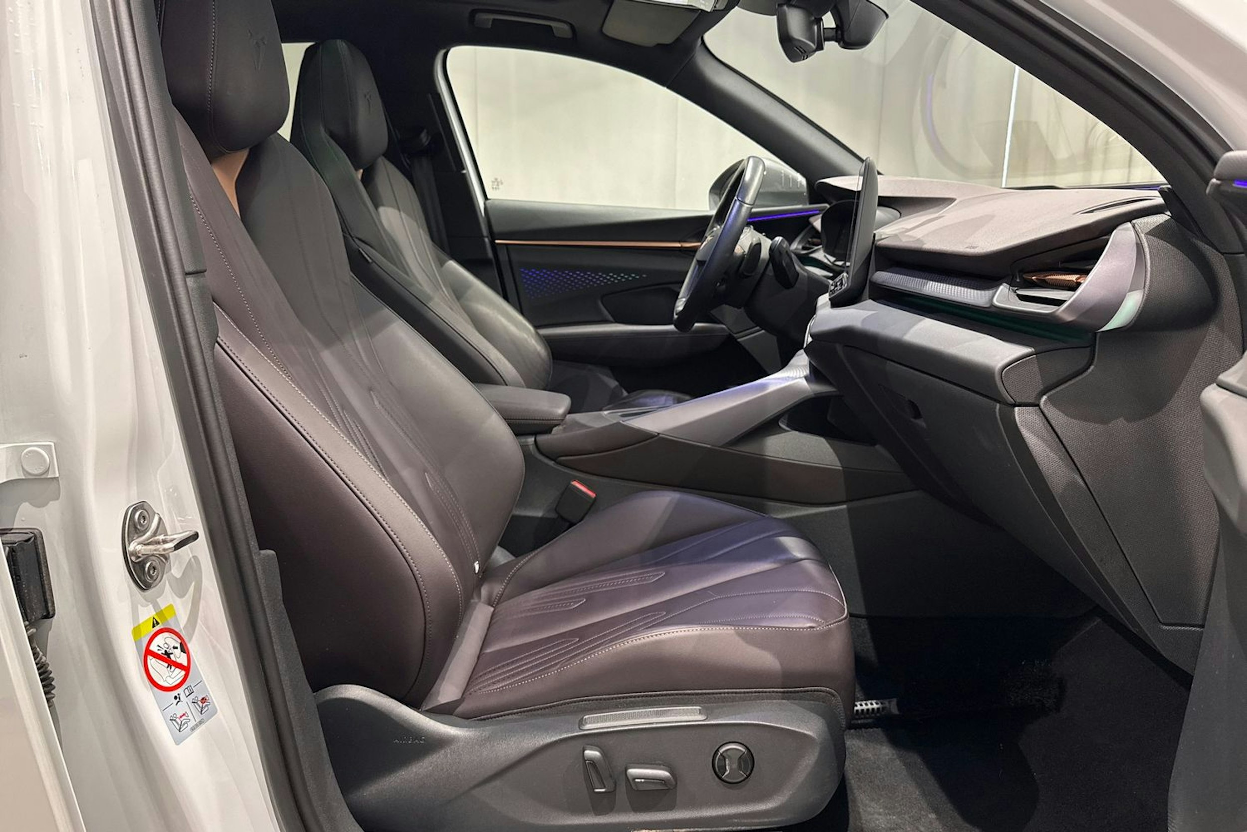 met. Valkoinen CUPRA Terramar 2025 kuva 18.