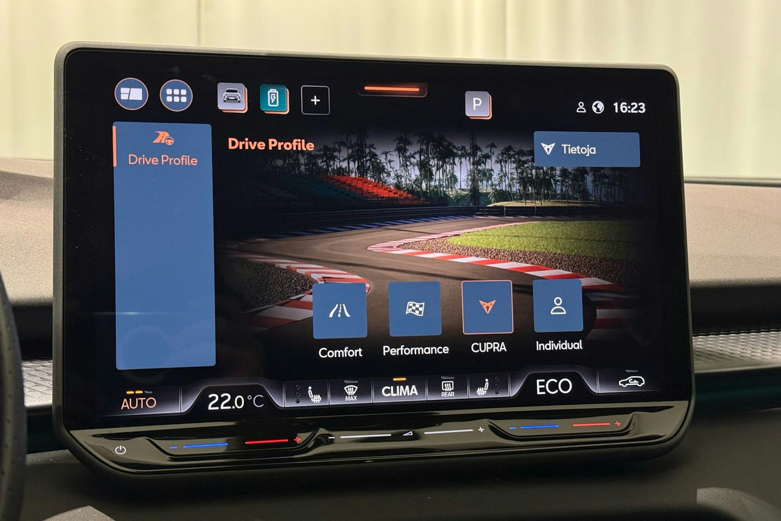 met. Valkoinen CUPRA Terramar 2025 kuva 30.