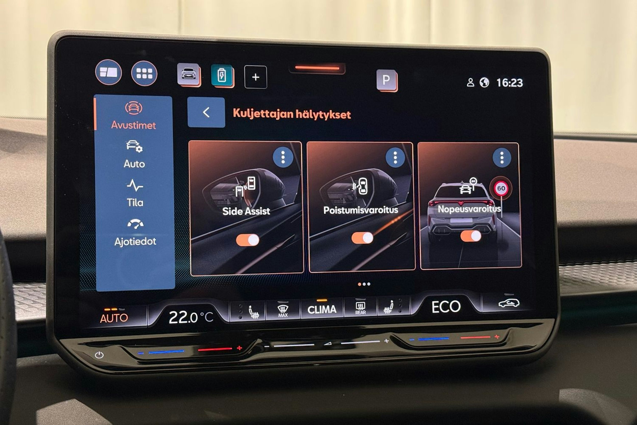 met. Valkoinen CUPRA Terramar 2025 kuva 33.