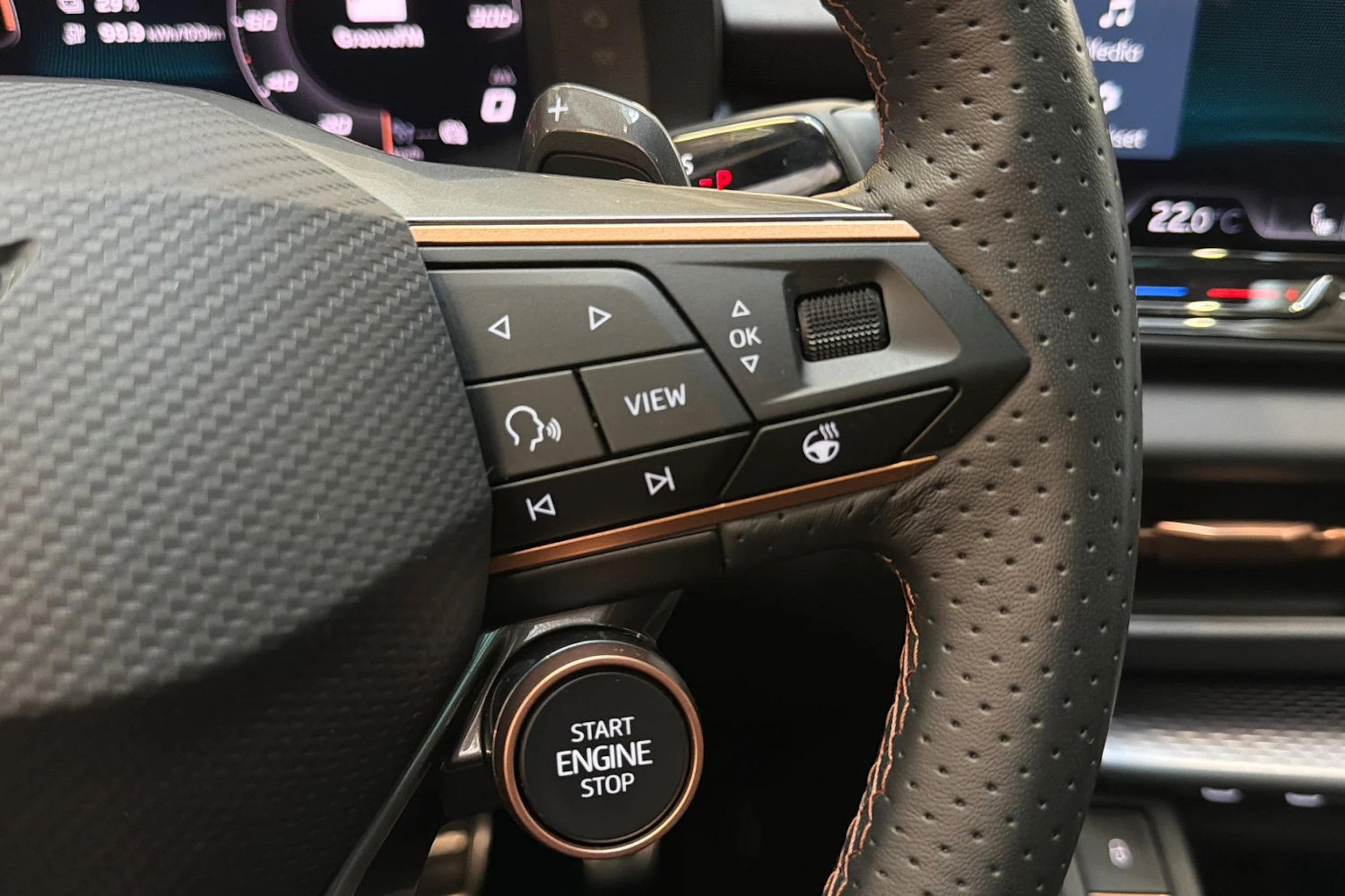 Harmaa CUPRA Terramar 2025 kuva 15.