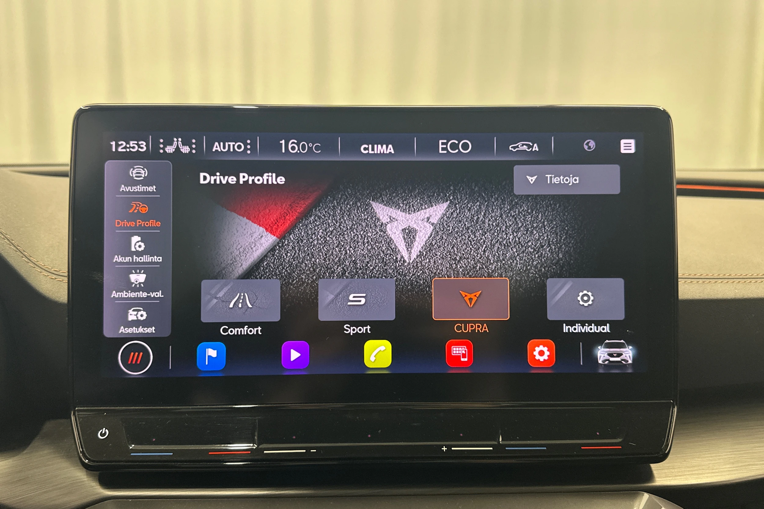 harmaa CUPRA Formentor 2021 kuva 24.