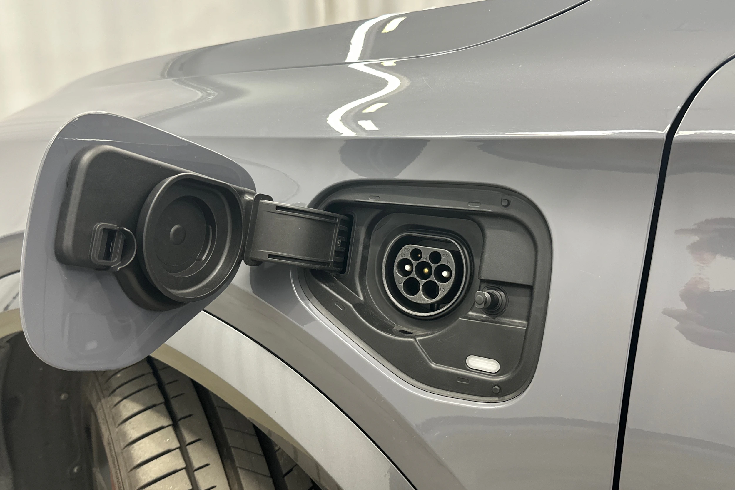harmaa CUPRA Formentor 2021 kuva 33.