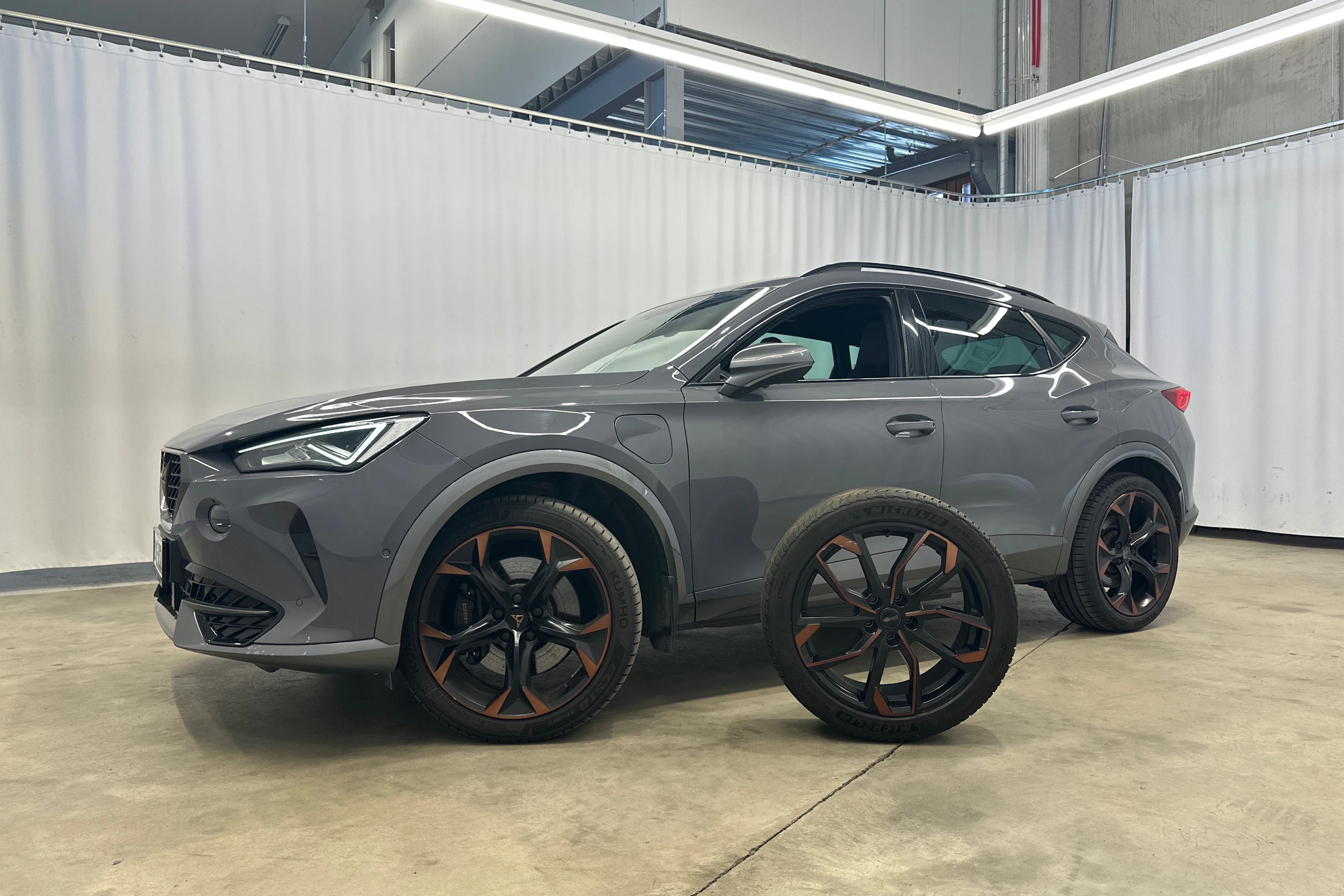 harmaa CUPRA Formentor 2021 kuva 34.