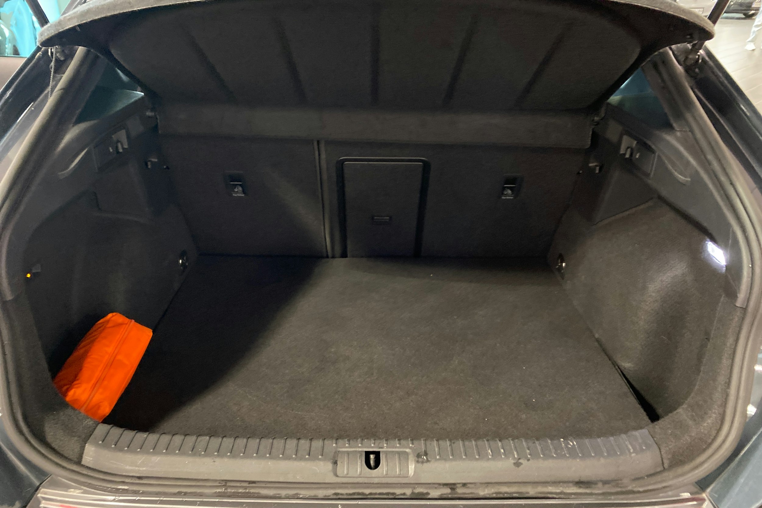 harmaa CUPRA Formentor 2021 kuva 11.