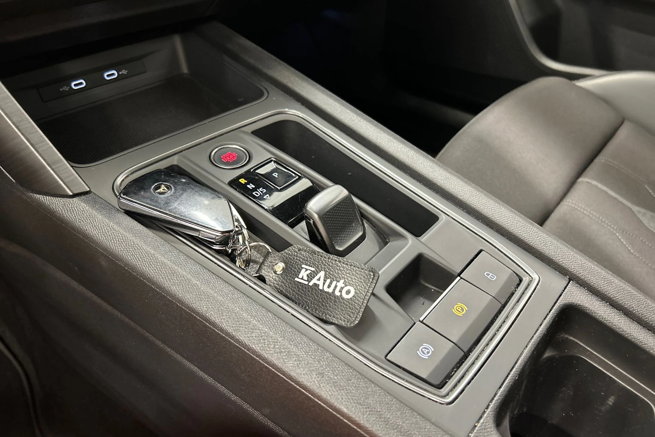 musta CUPRA Formentor 2021 kuva 19.