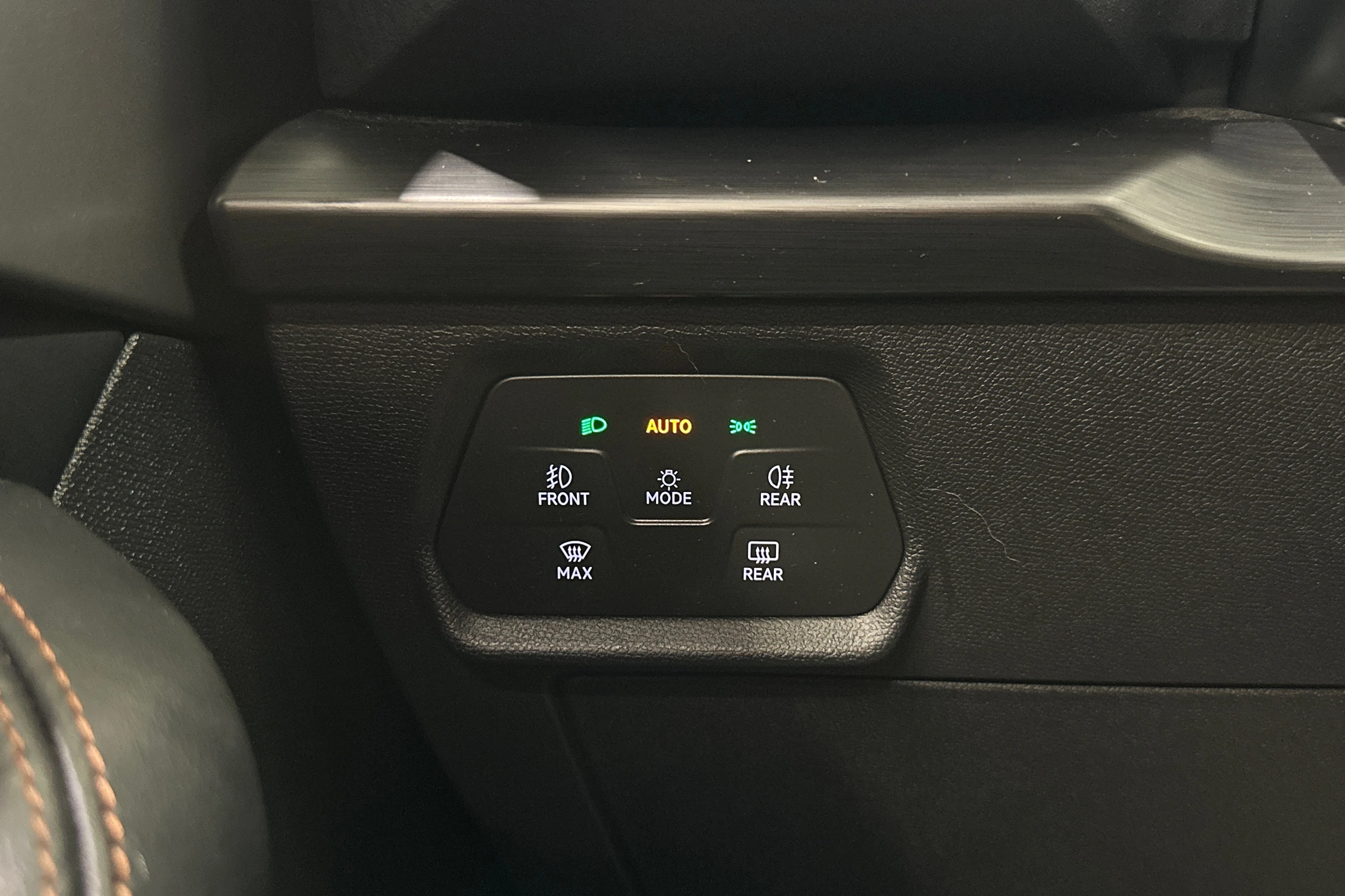 musta CUPRA Formentor 2021 kuva 33.