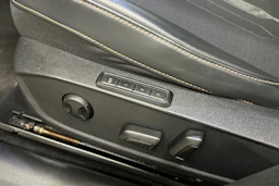 musta CUPRA Formentor 2021 kuva 35.