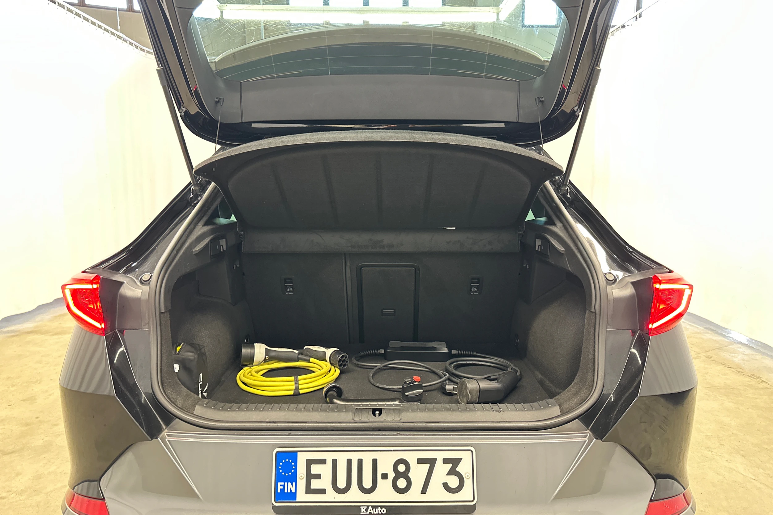 musta CUPRA Formentor 2021 kuva 37.
