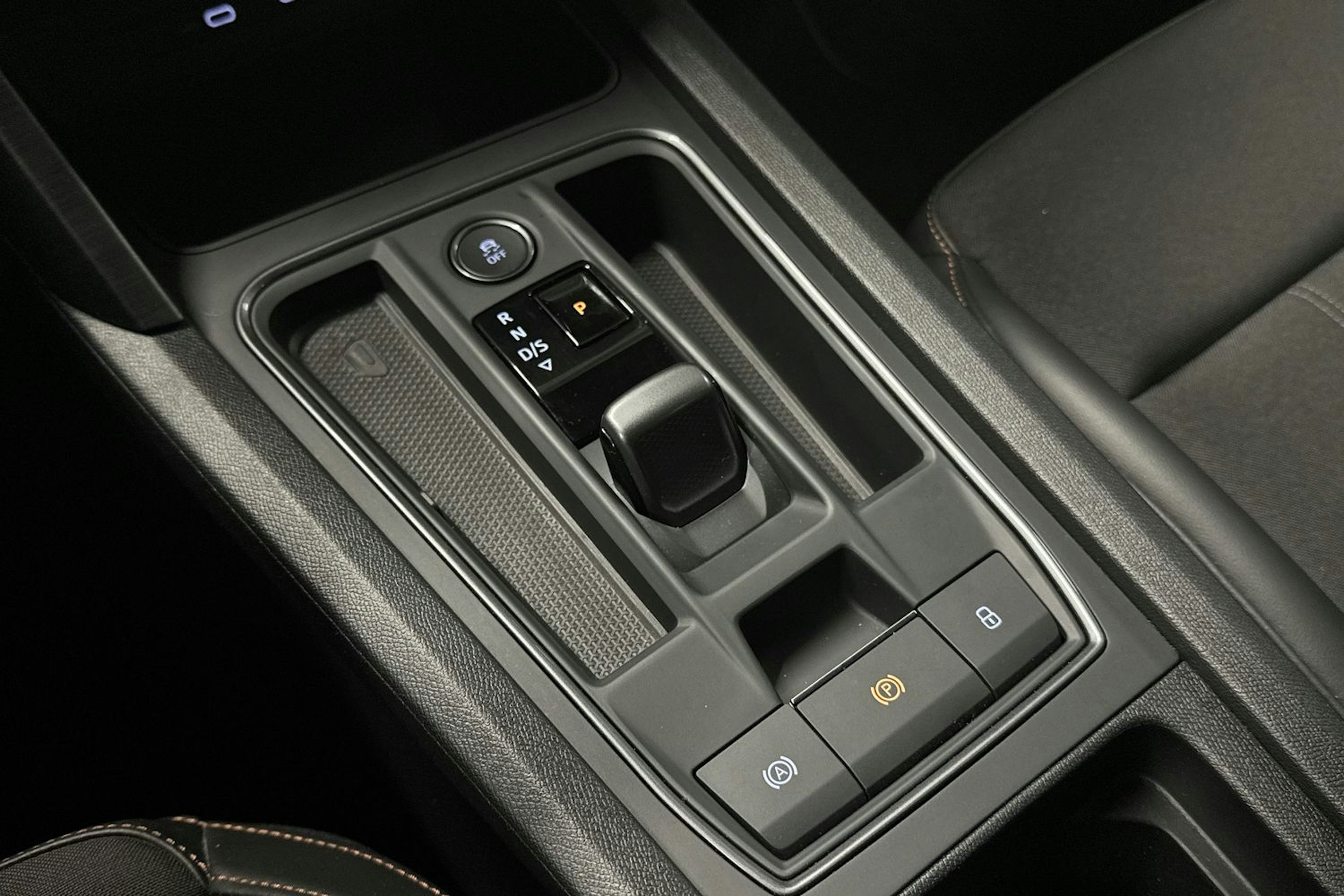 Musta CUPRA Formentor 2021 kuva 23.