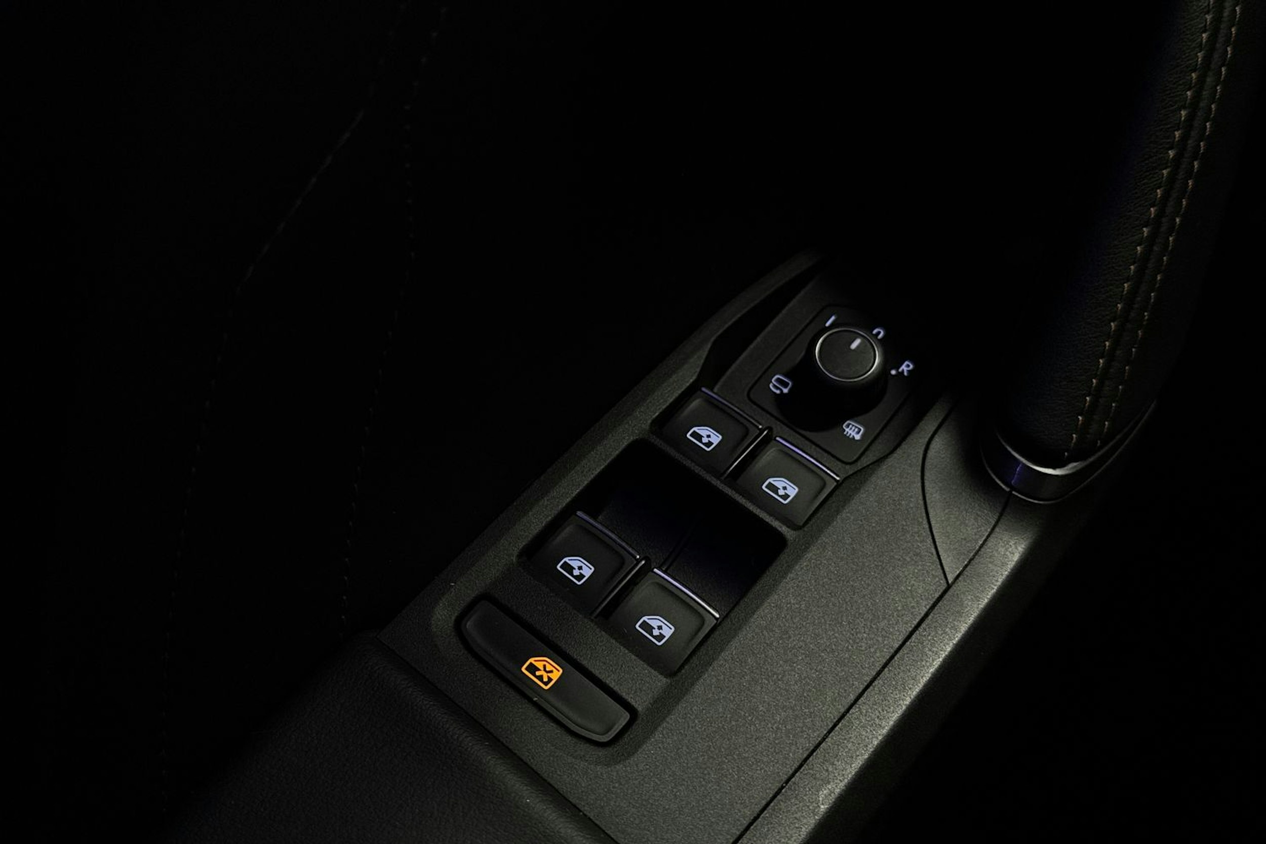 Musta CUPRA Formentor 2021 kuva 29.