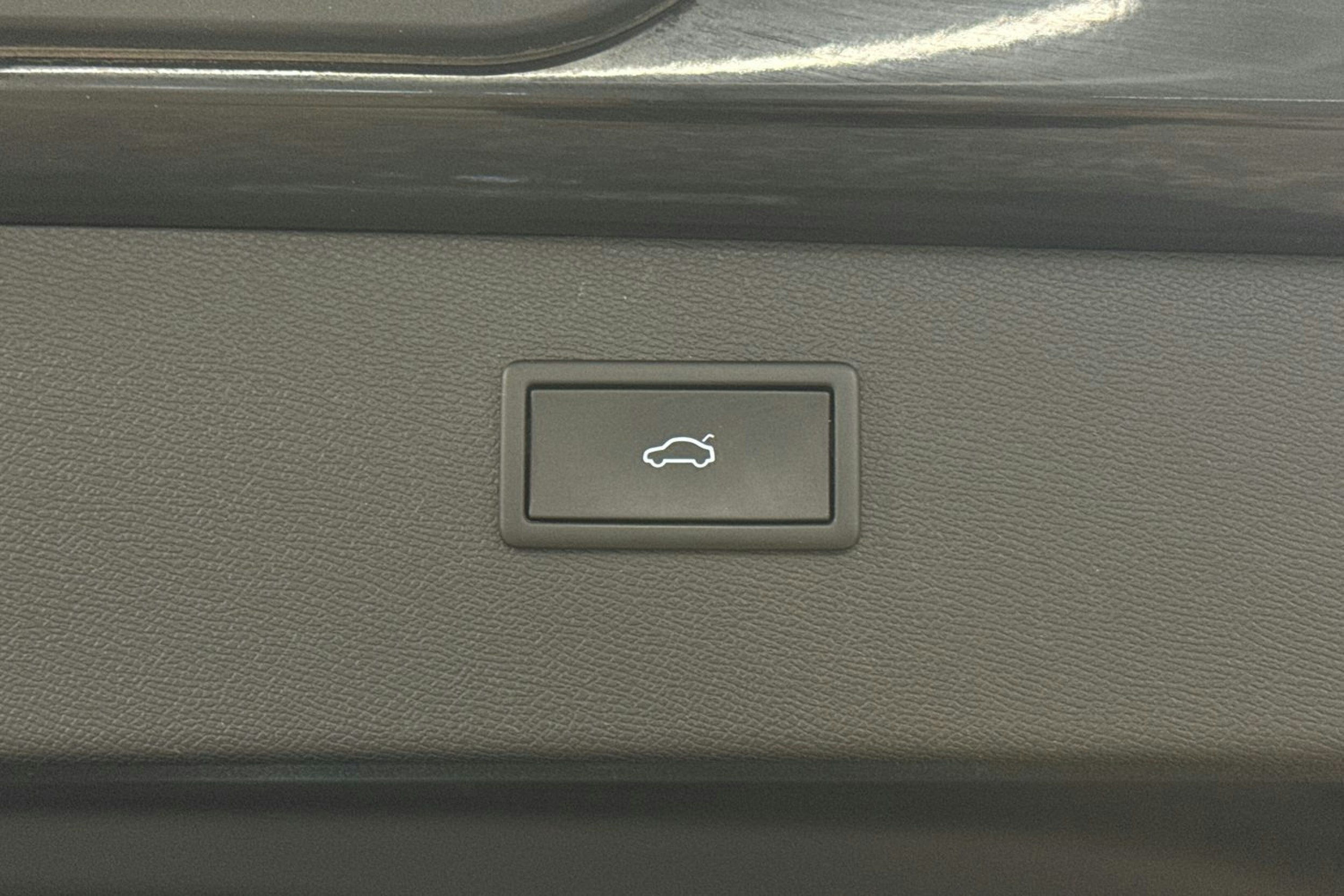 Musta CUPRA Formentor 2021 kuva 32.