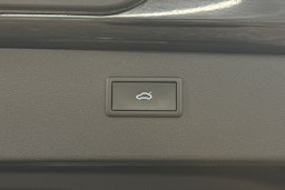Musta CUPRA Formentor 2021 kuva 32.