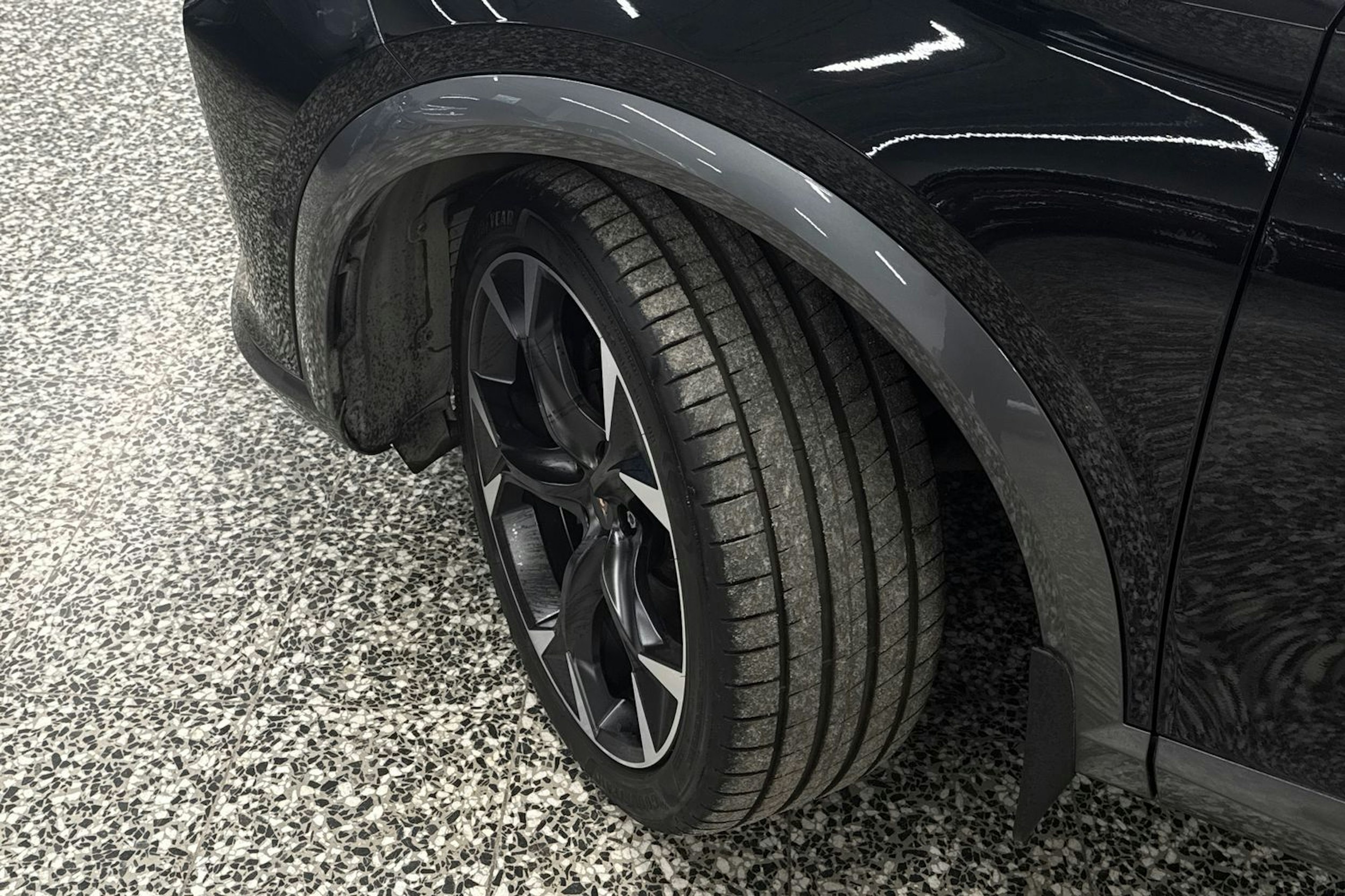 Musta CUPRA Formentor 2021 kuva 35.