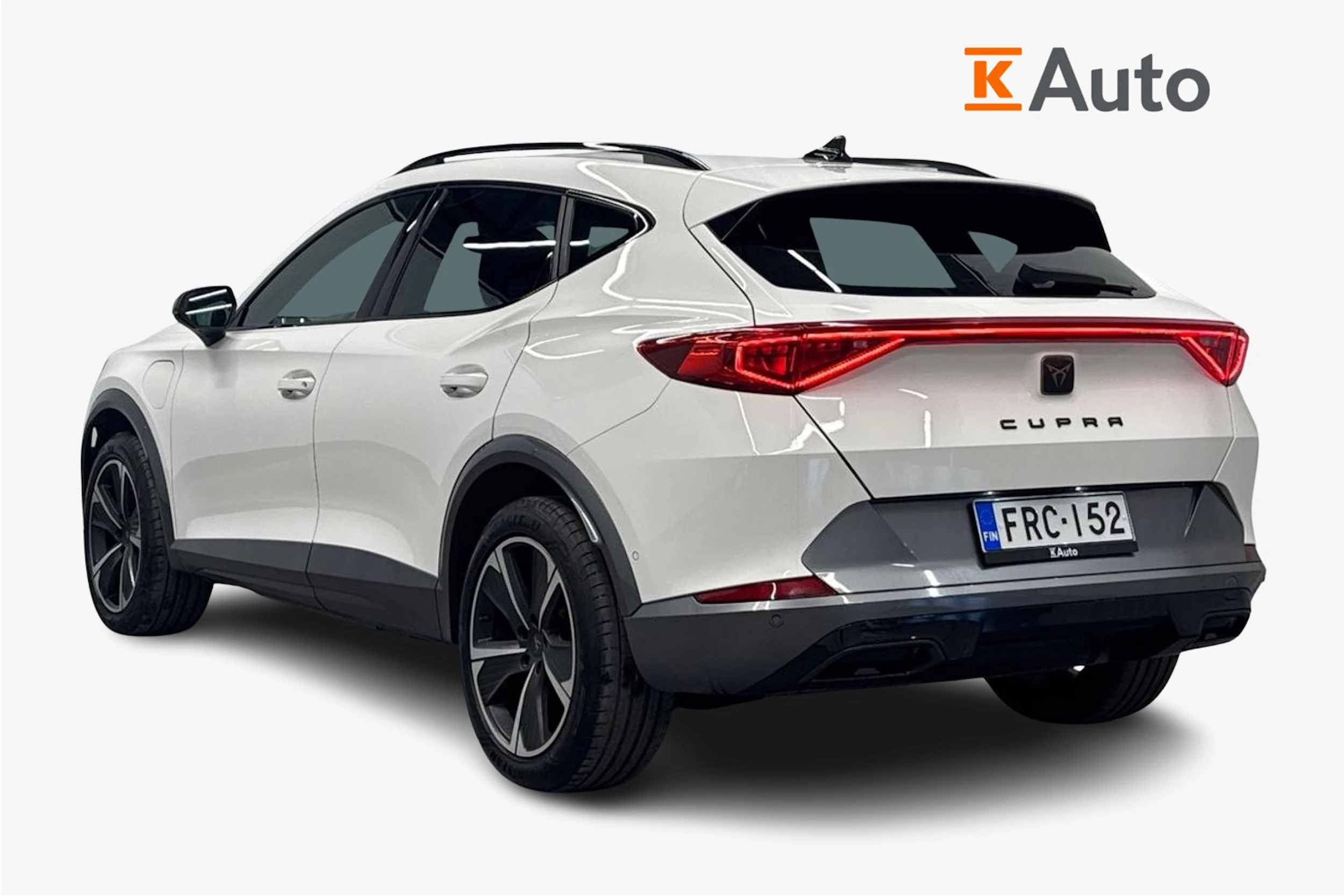 valkoinen CUPRA Formentor 2021 kuva 3.