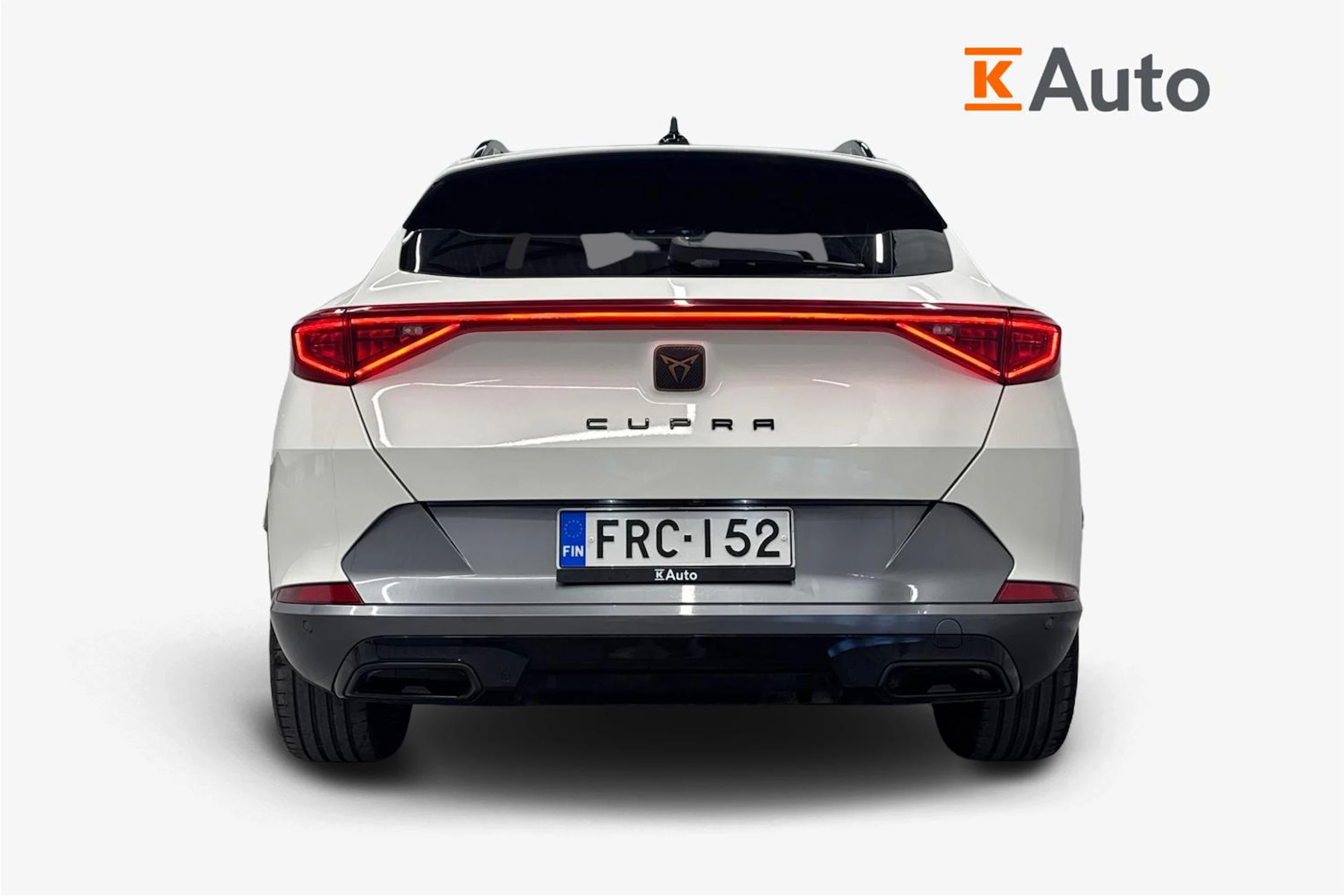 valkoinen CUPRA Formentor 2021 kuva 4.