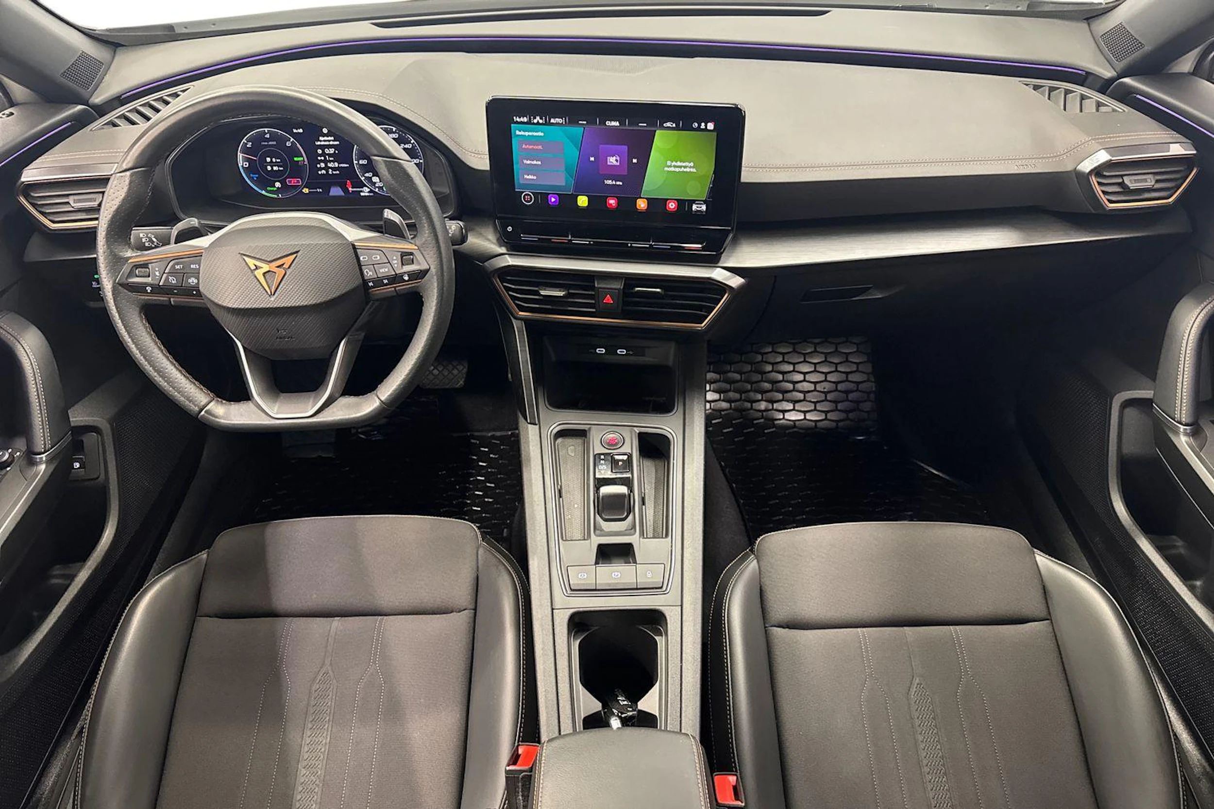 valkoinen CUPRA Formentor 2021 kuva 9.