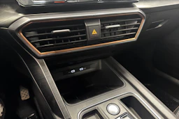 valkoinen CUPRA Formentor 2021 kuva 26.
