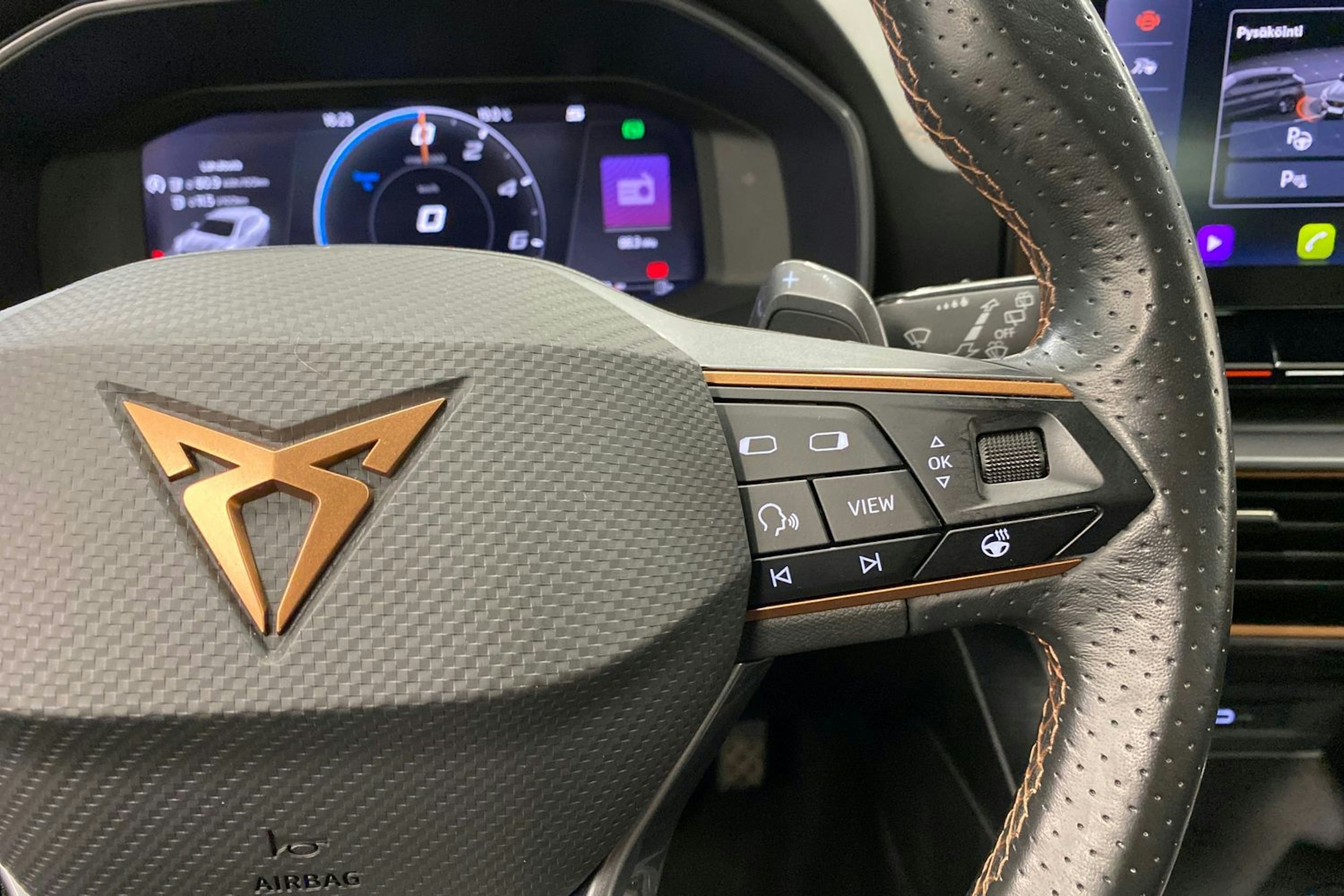 Harmaa CUPRA Formentor 2021 kuva 14.