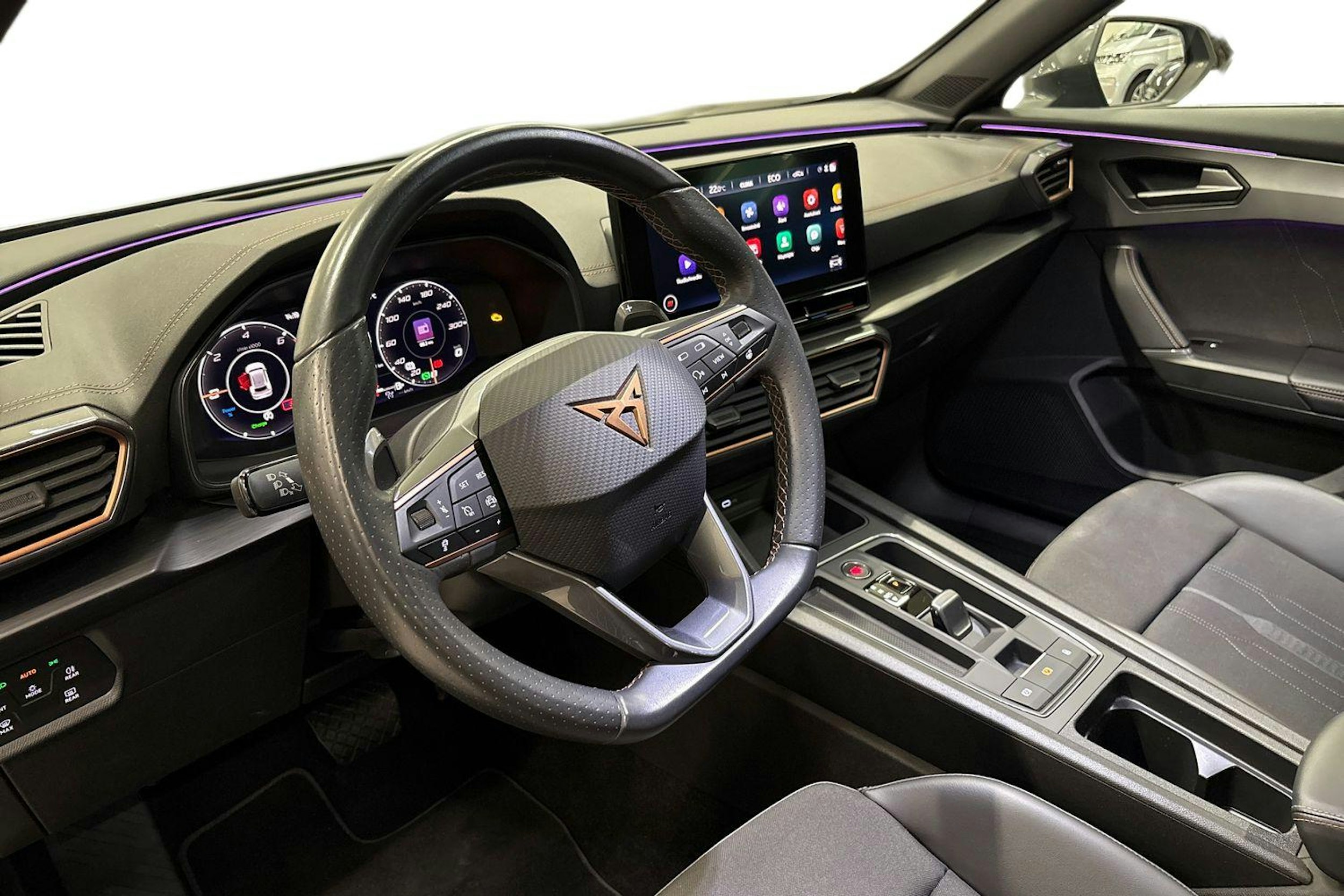 harmaa CUPRA Formentor 2021 kuva 6.