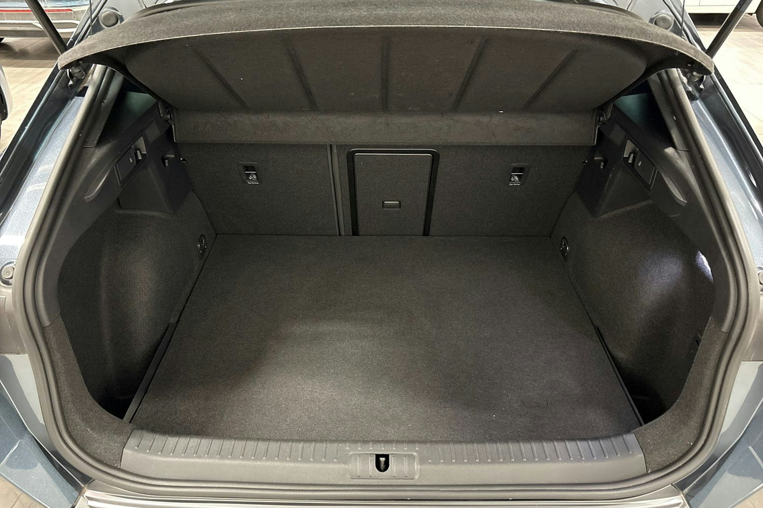 harmaa CUPRA Formentor 2021 kuva 14.