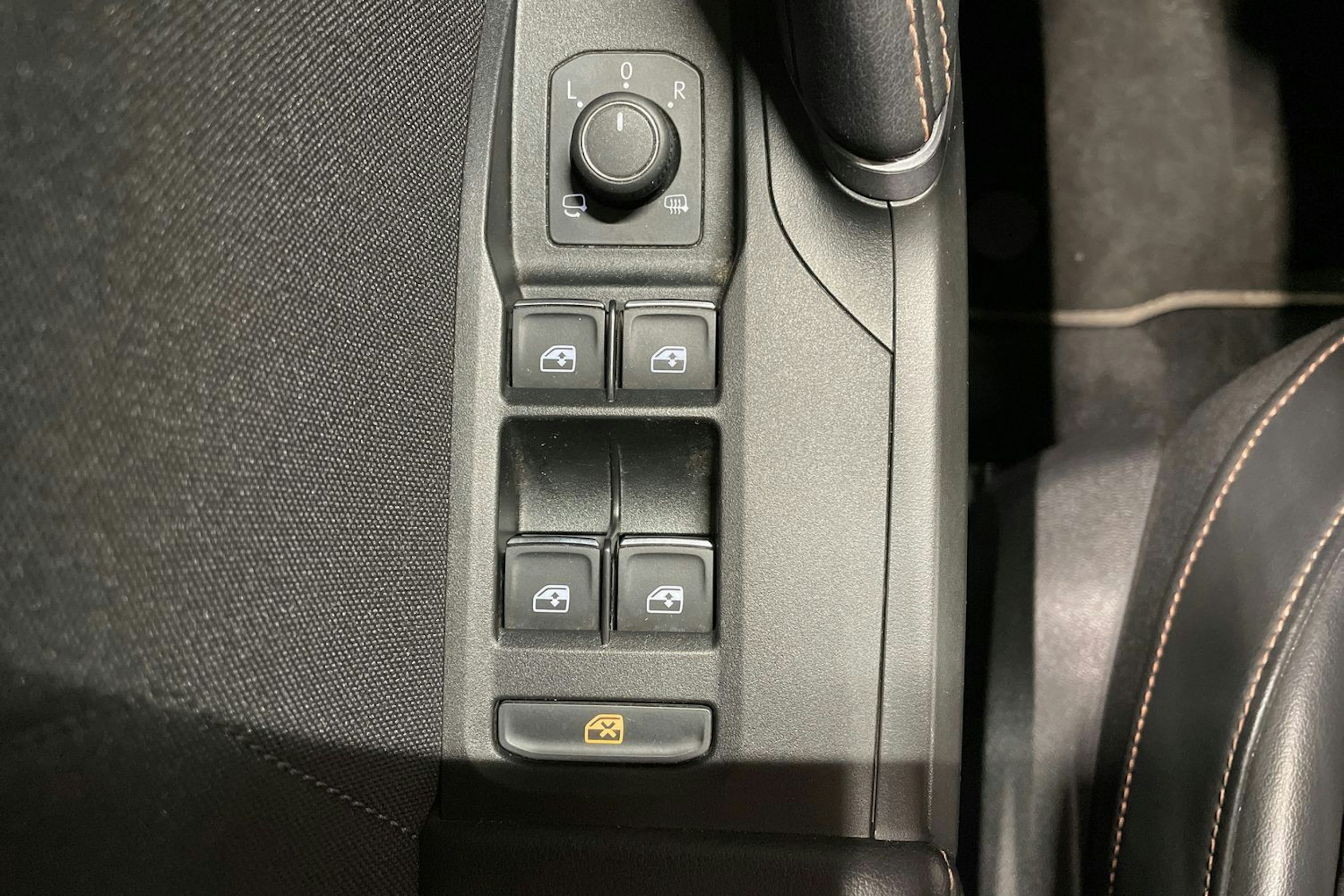 harmaa CUPRA Formentor 2021 kuva 22.