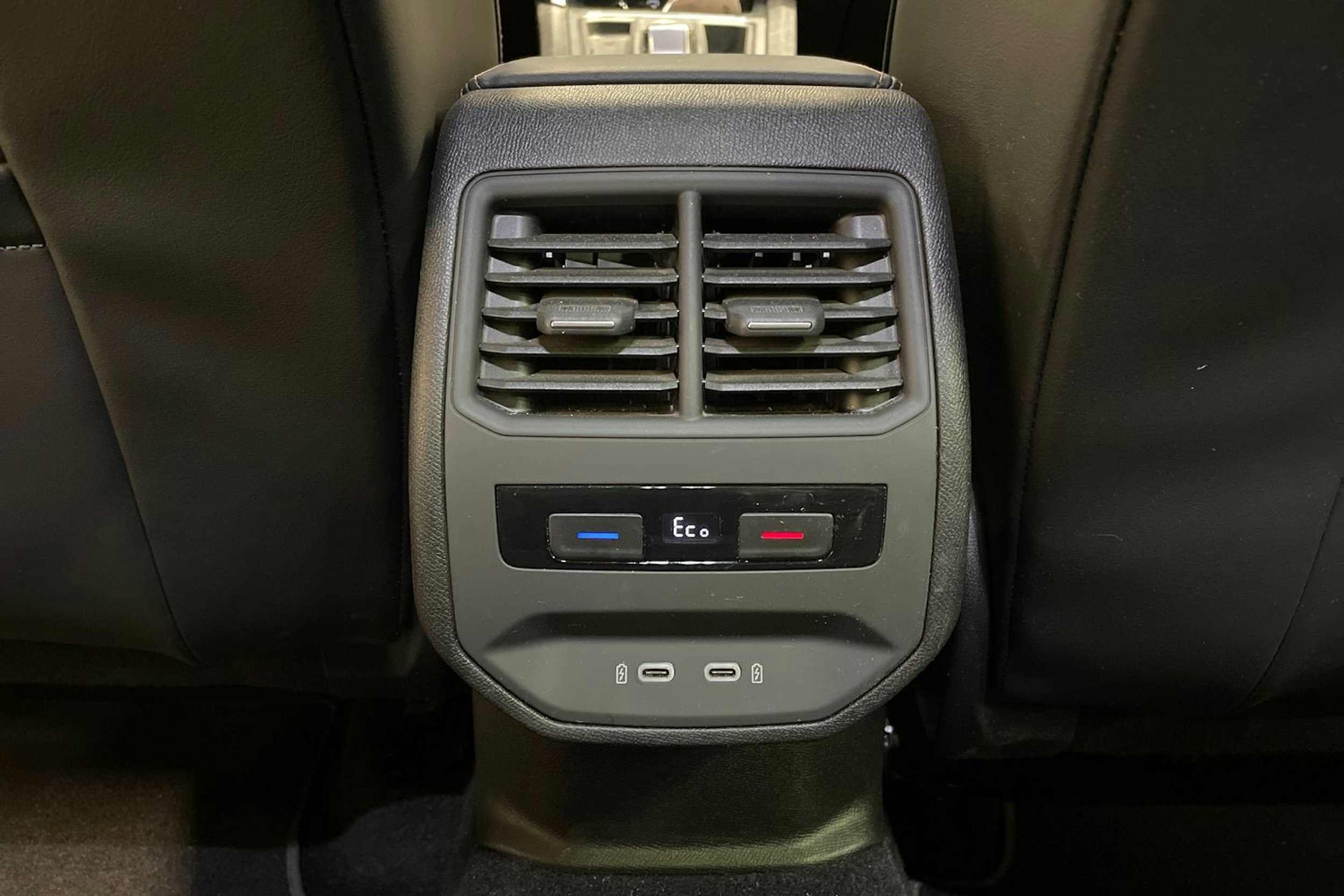 harmaa CUPRA Formentor 2021 kuva 28.