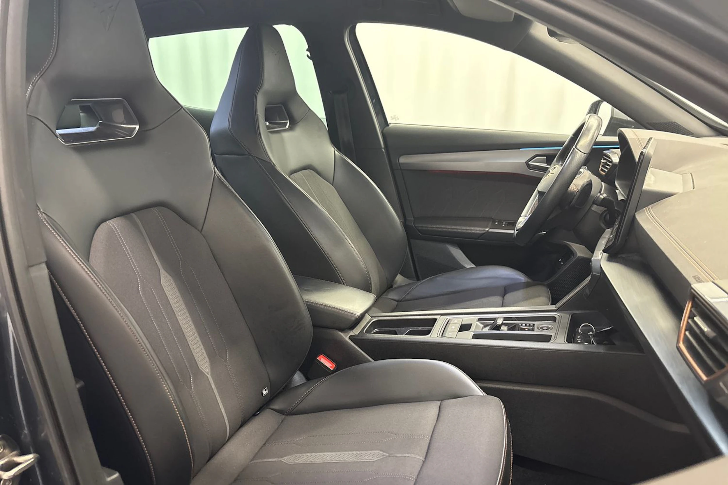 harmaa CUPRA Formentor 2021 kuva 15.