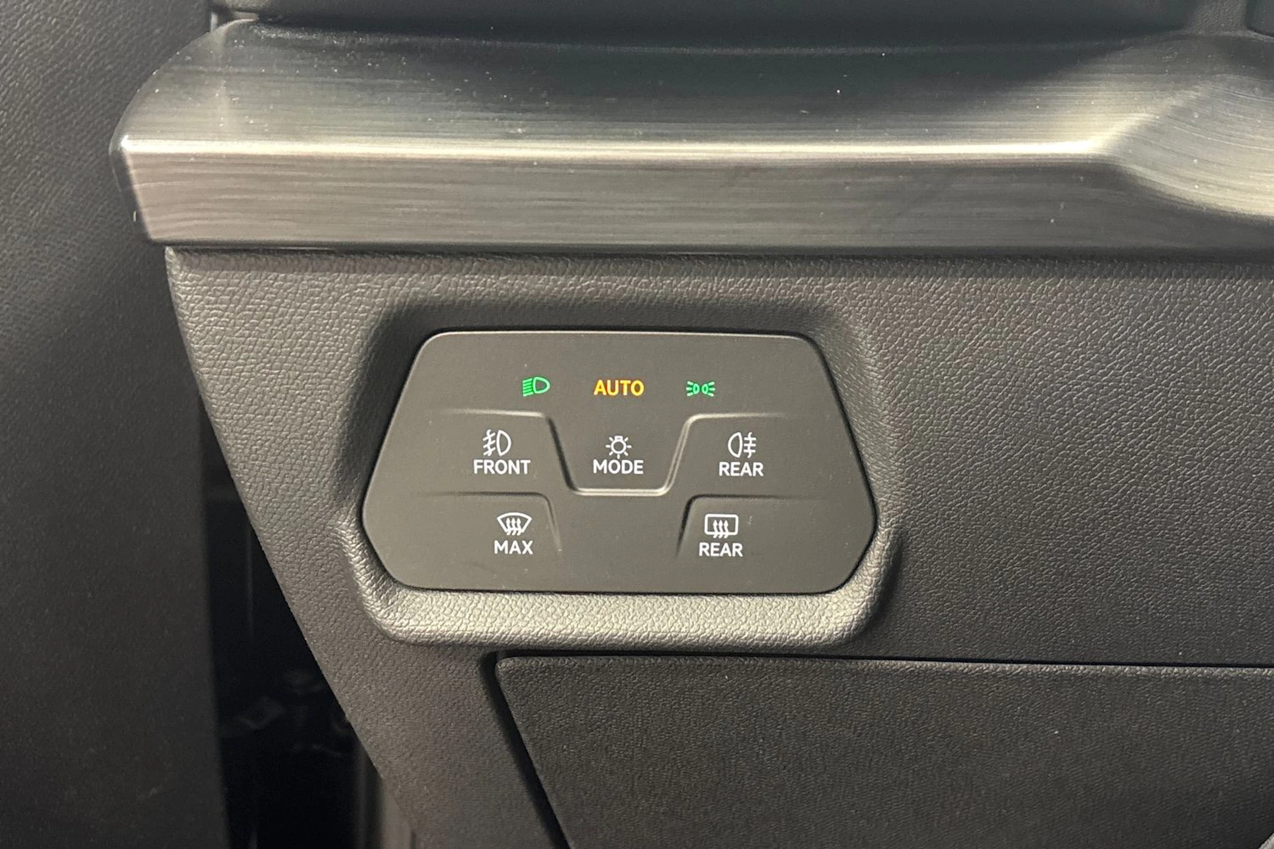 harmaa CUPRA Formentor 2021 kuva 19.