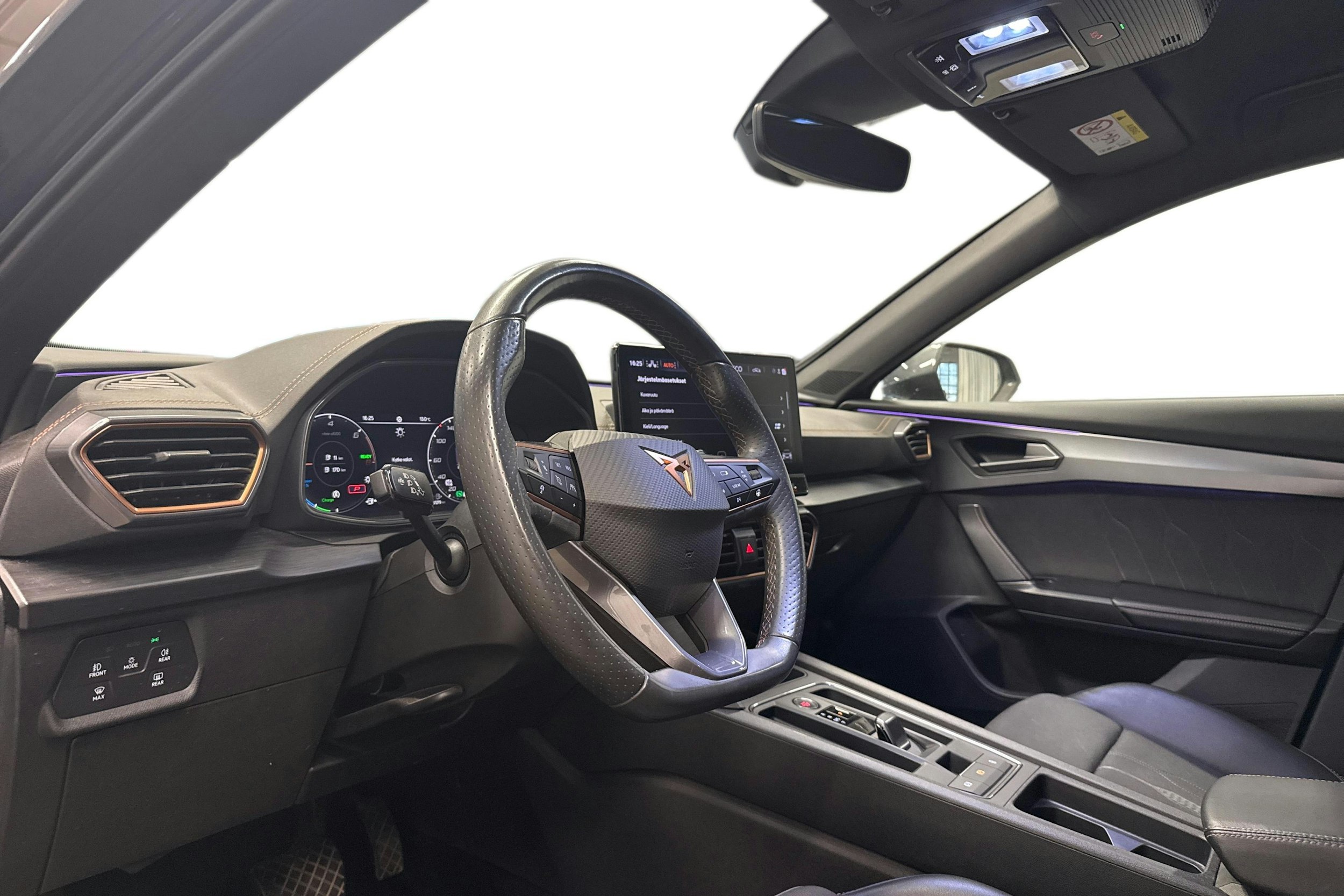 harmaa CUPRA Formentor 2021 kuva 3.