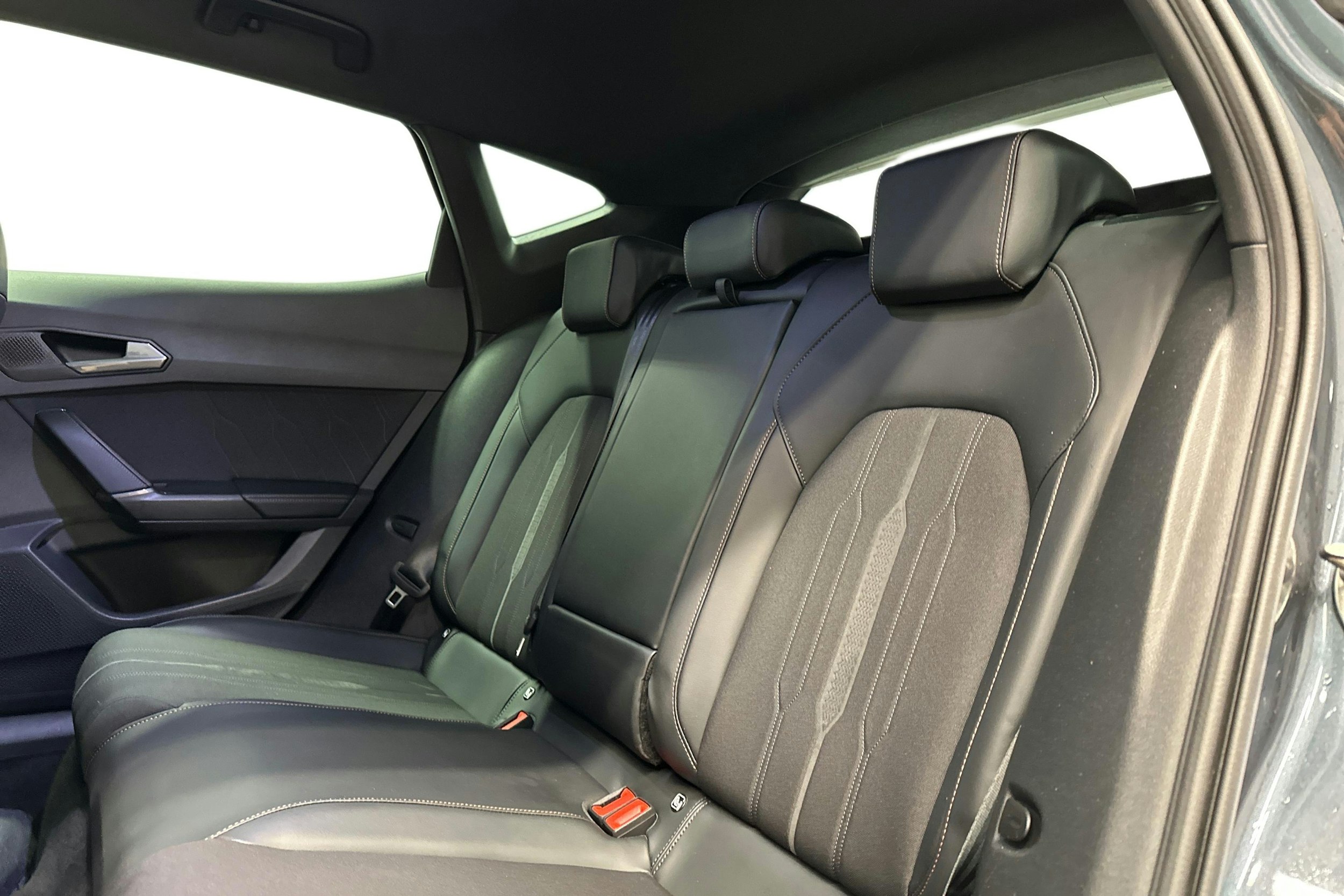 harmaa CUPRA Formentor 2021 kuva 10.