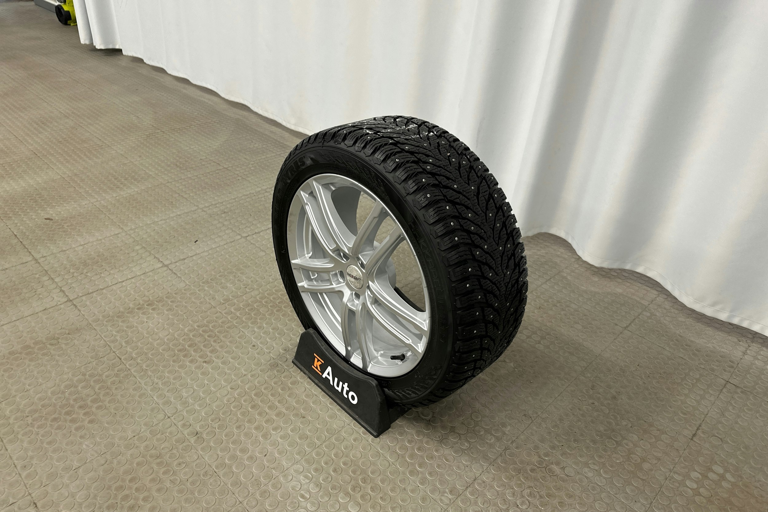 harmaa CUPRA Formentor 2021 kuva 11.