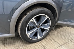 harmaa CUPRA Formentor 2021 kuva 13.