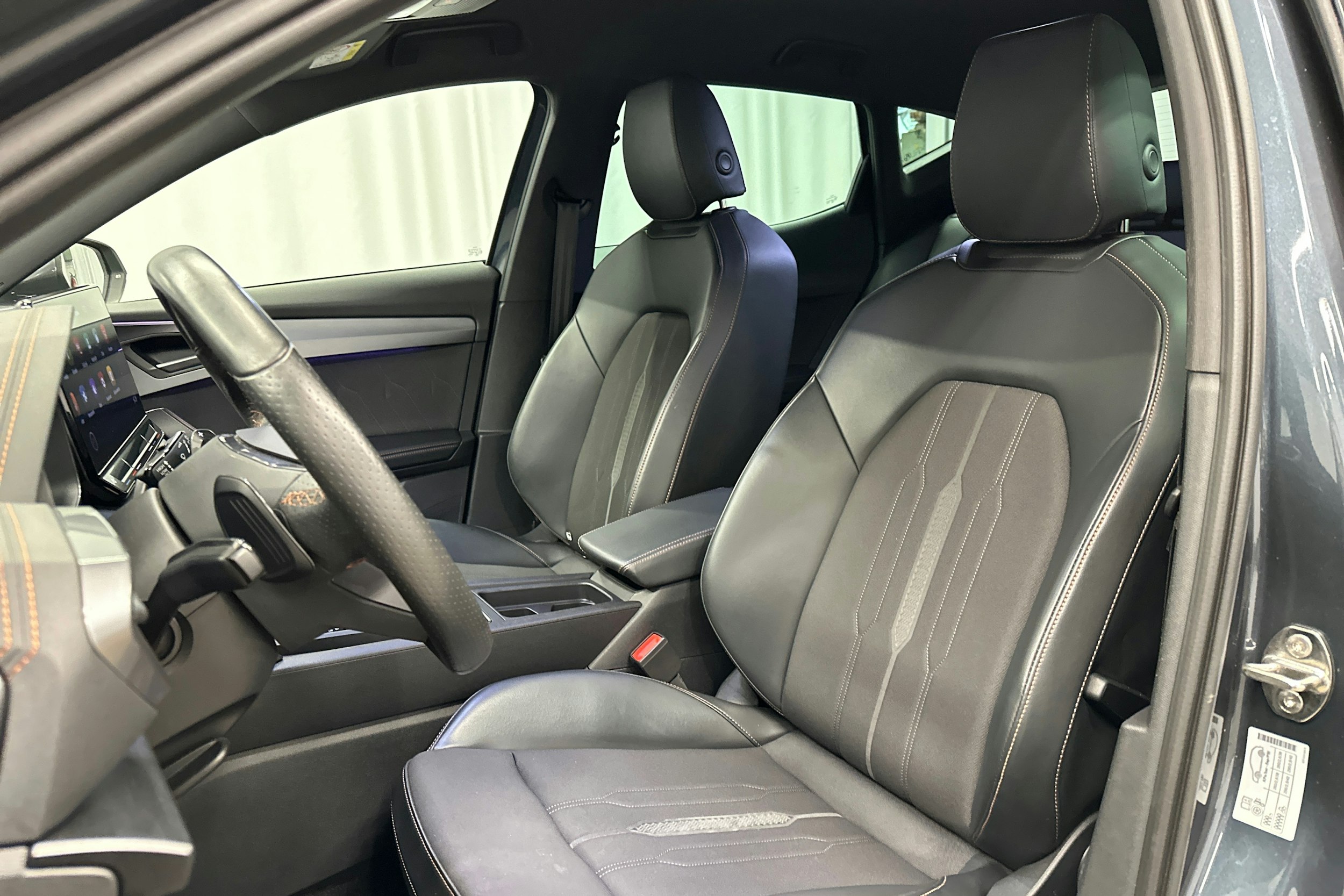 harmaa CUPRA Formentor 2021 kuva 29.