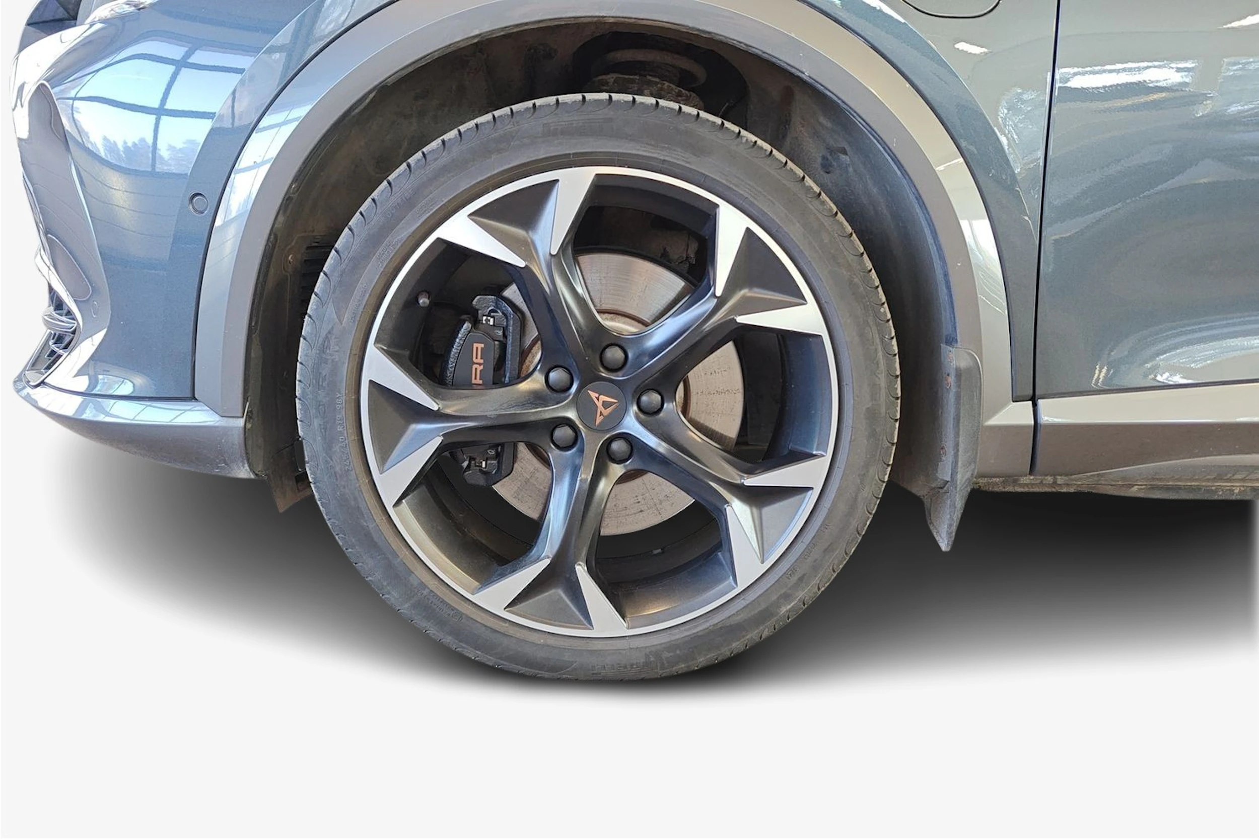 harmaa CUPRA Formentor 2021 kuva 9.