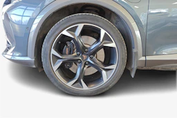 harmaa CUPRA Formentor 2021 kuva 9.
