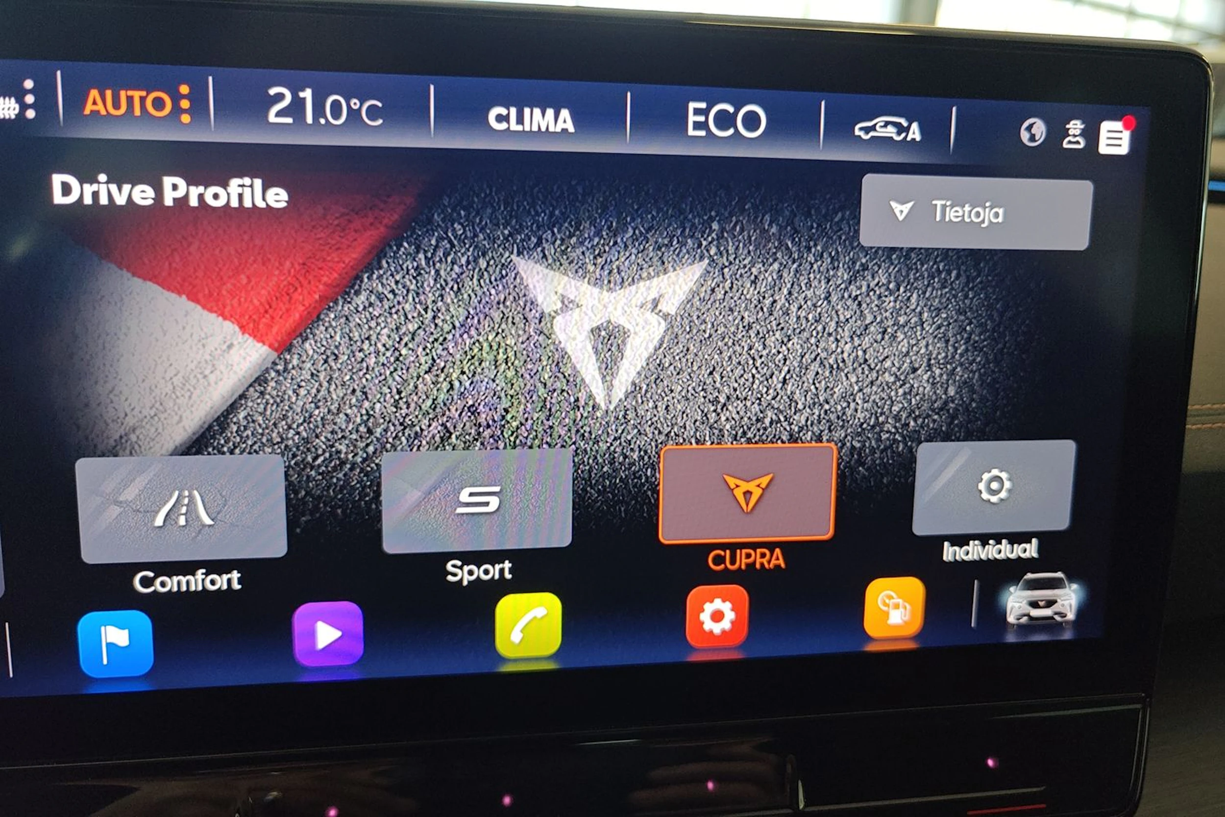 harmaa CUPRA Formentor 2021 kuva 17.