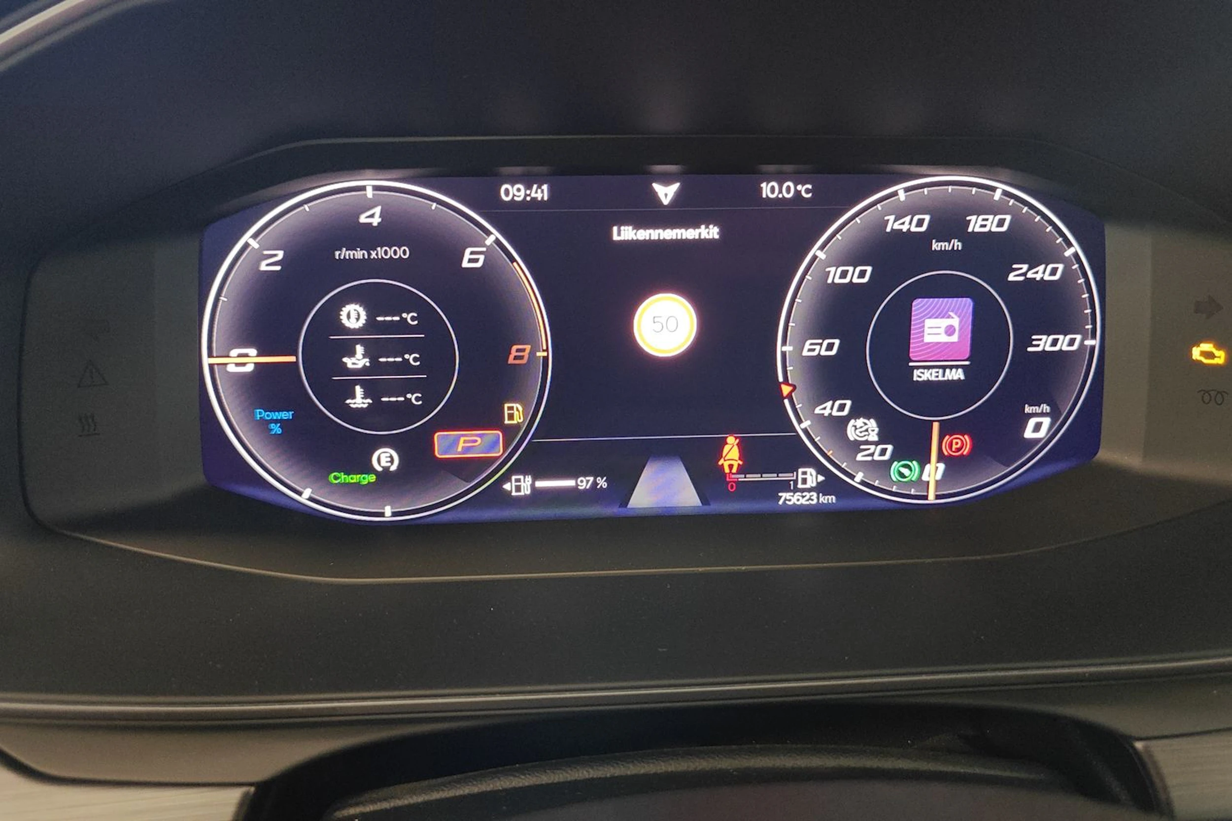 harmaa CUPRA Formentor 2021 kuva 21.