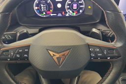 harmaa CUPRA Formentor 2021 kuva 24.