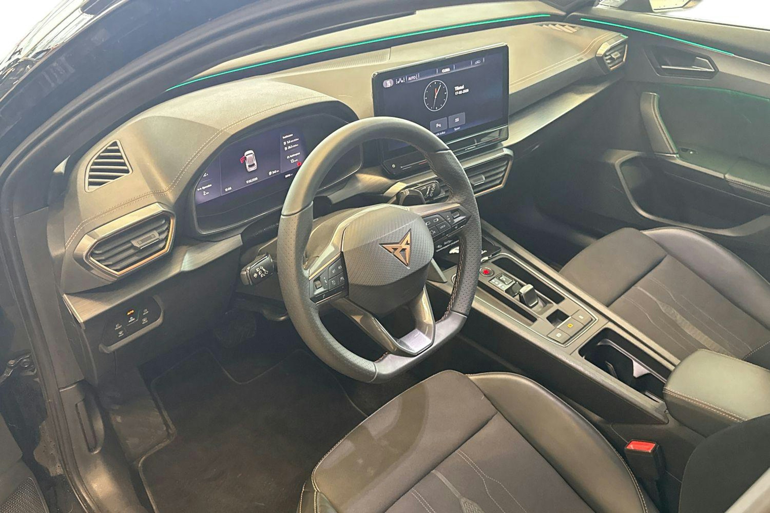 musta CUPRA Formentor 2021 kuva 6.