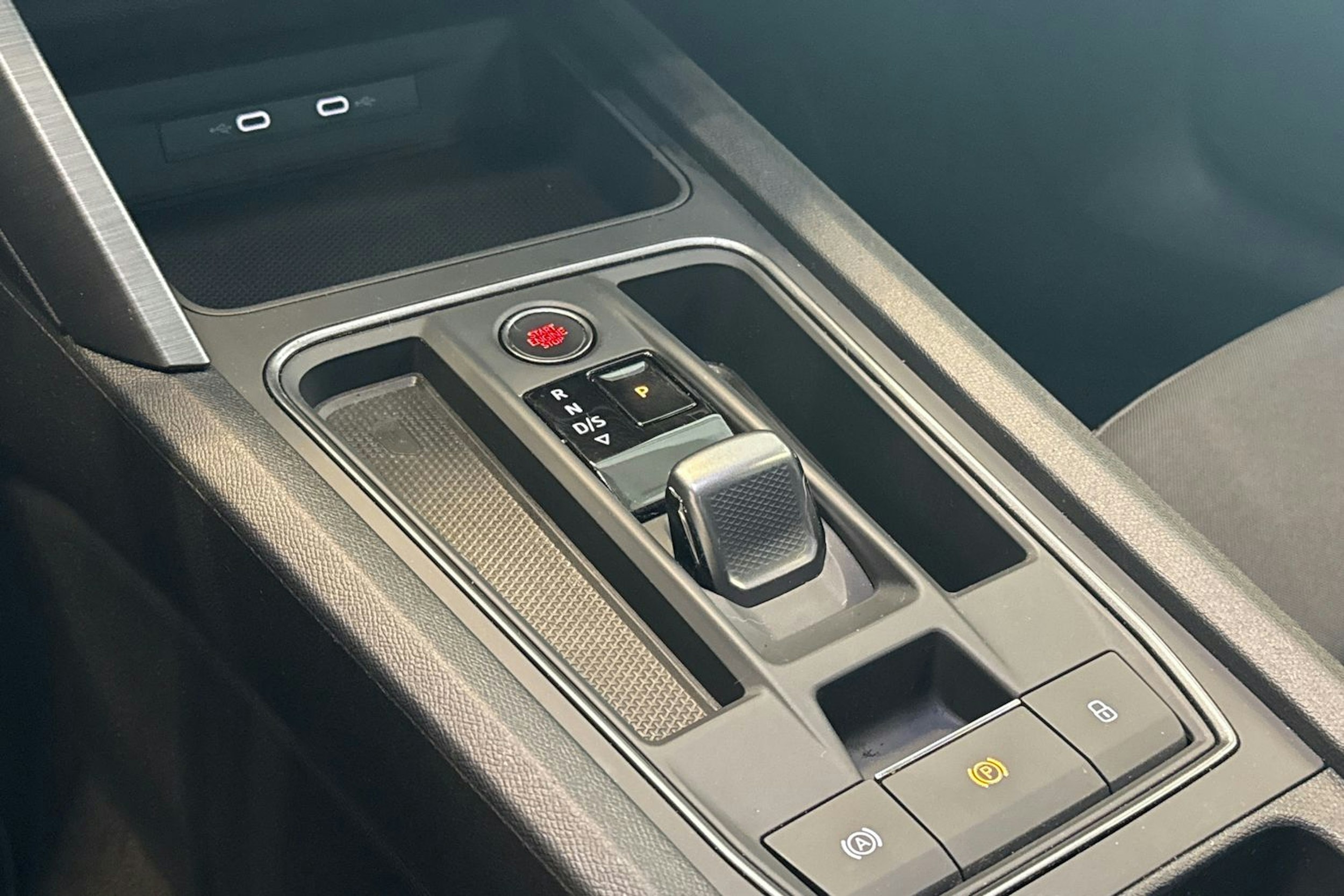 musta CUPRA Formentor 2021 kuva 17.