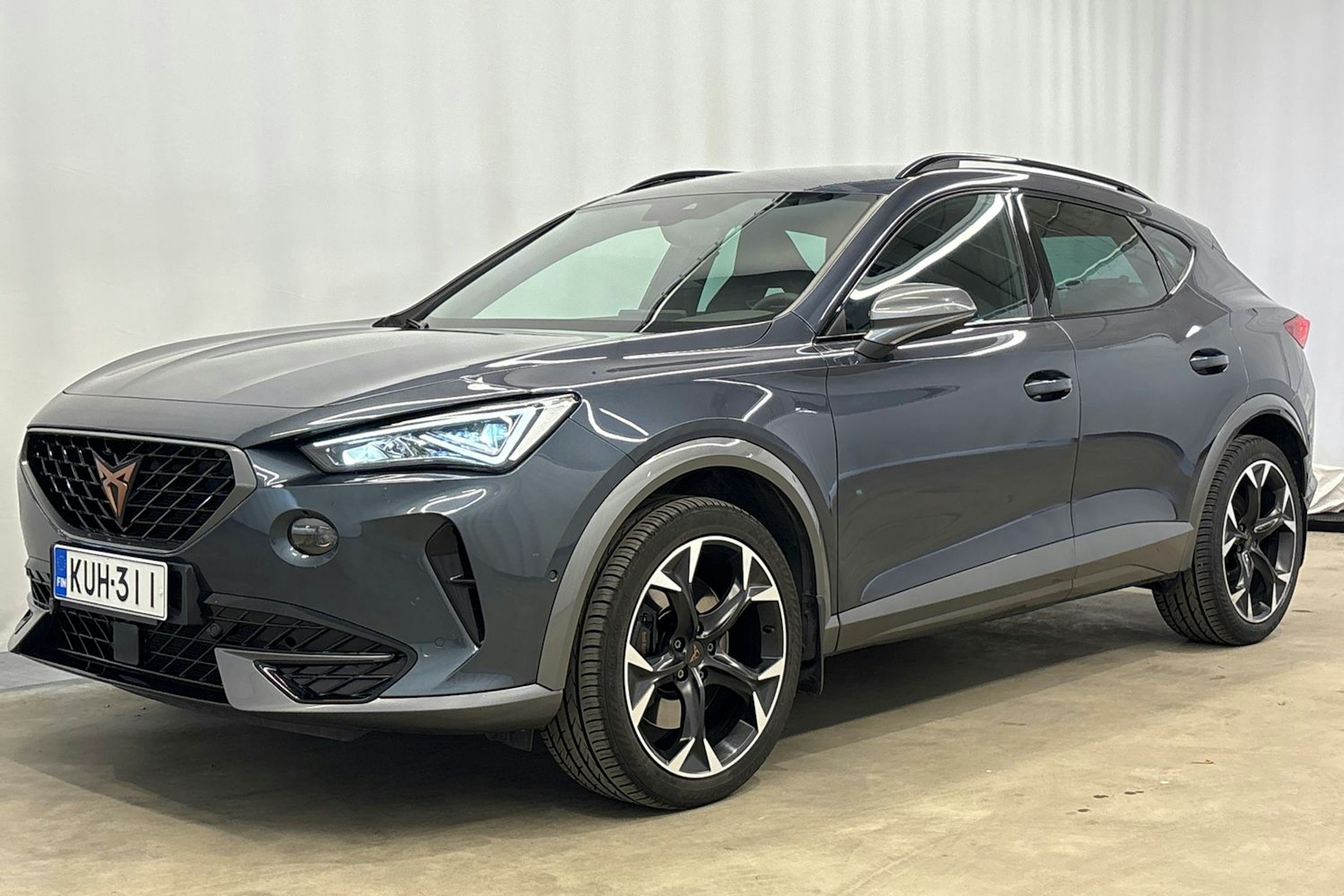 harmaa CUPRA Formentor 2021 kuva 11.