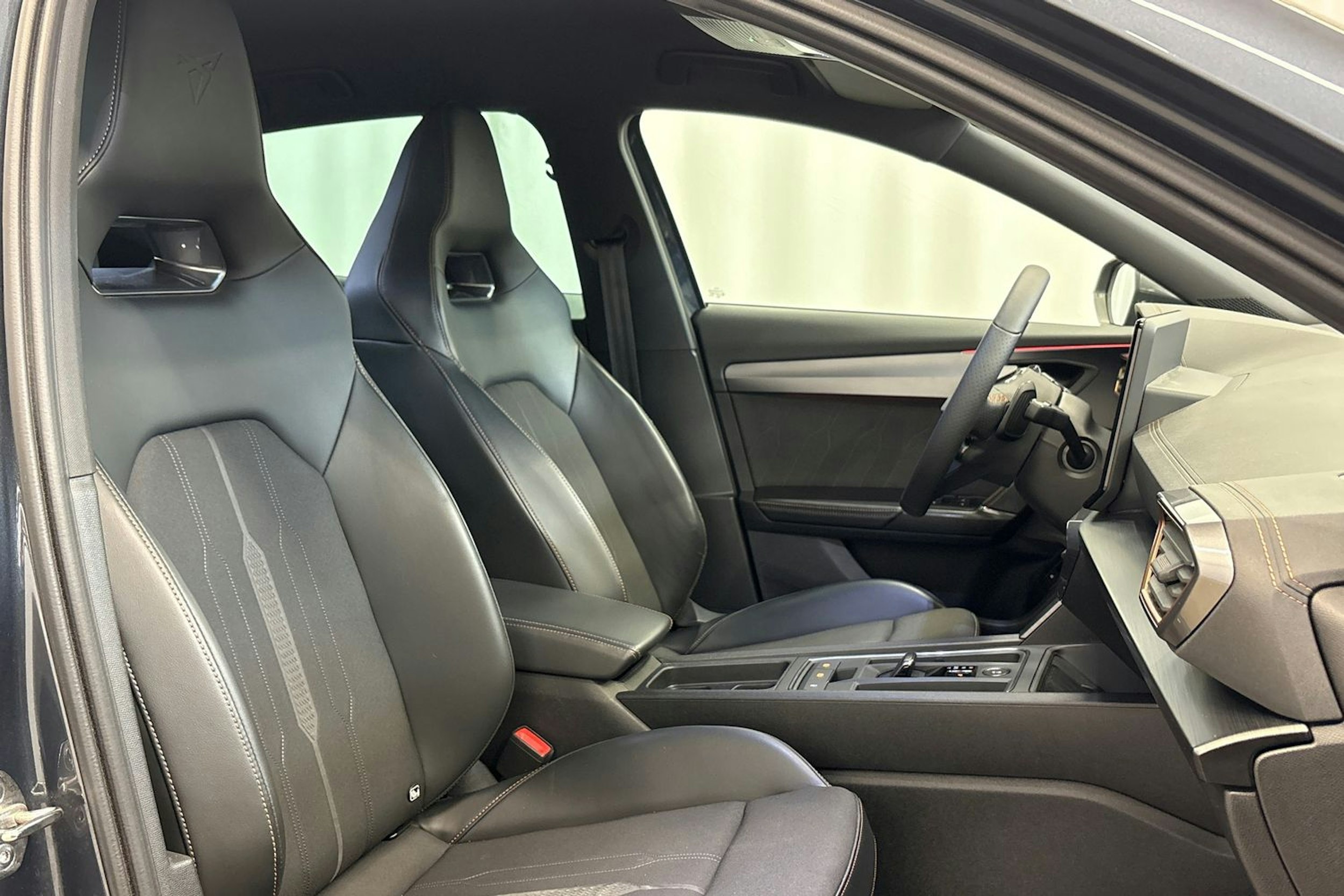 harmaa CUPRA Formentor 2021 kuva 14.