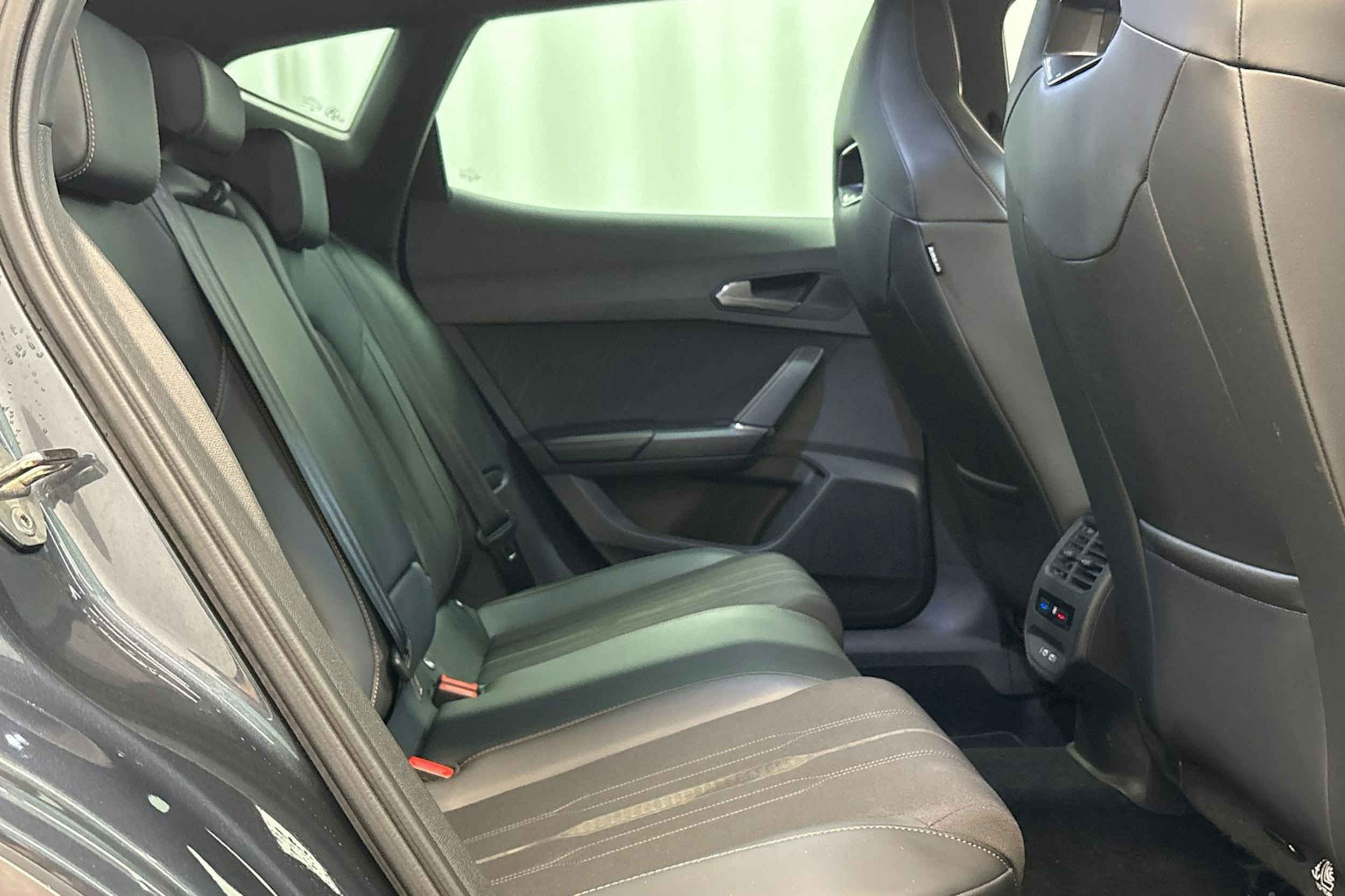 harmaa CUPRA Formentor 2021 kuva 15.