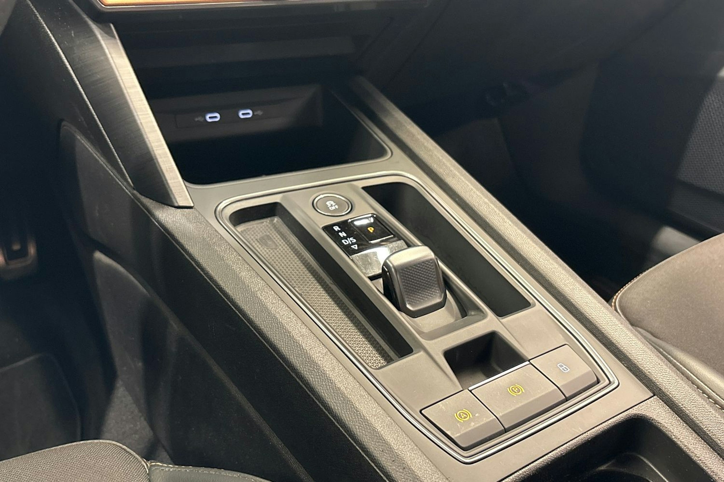 harmaa CUPRA Formentor 2021 kuva 17.
